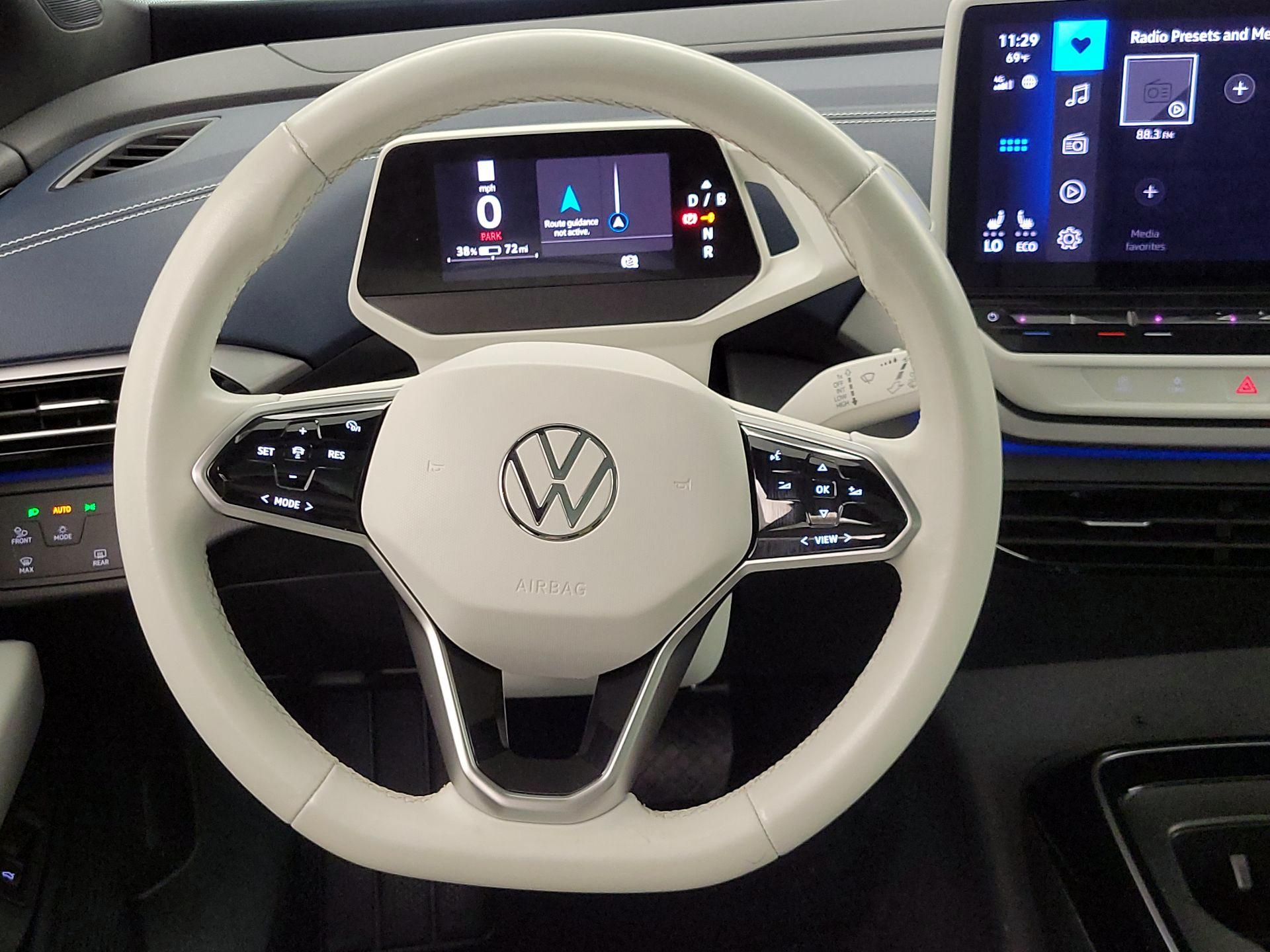 Thumbnail: 2023 Volkswagen ID.4 - 10