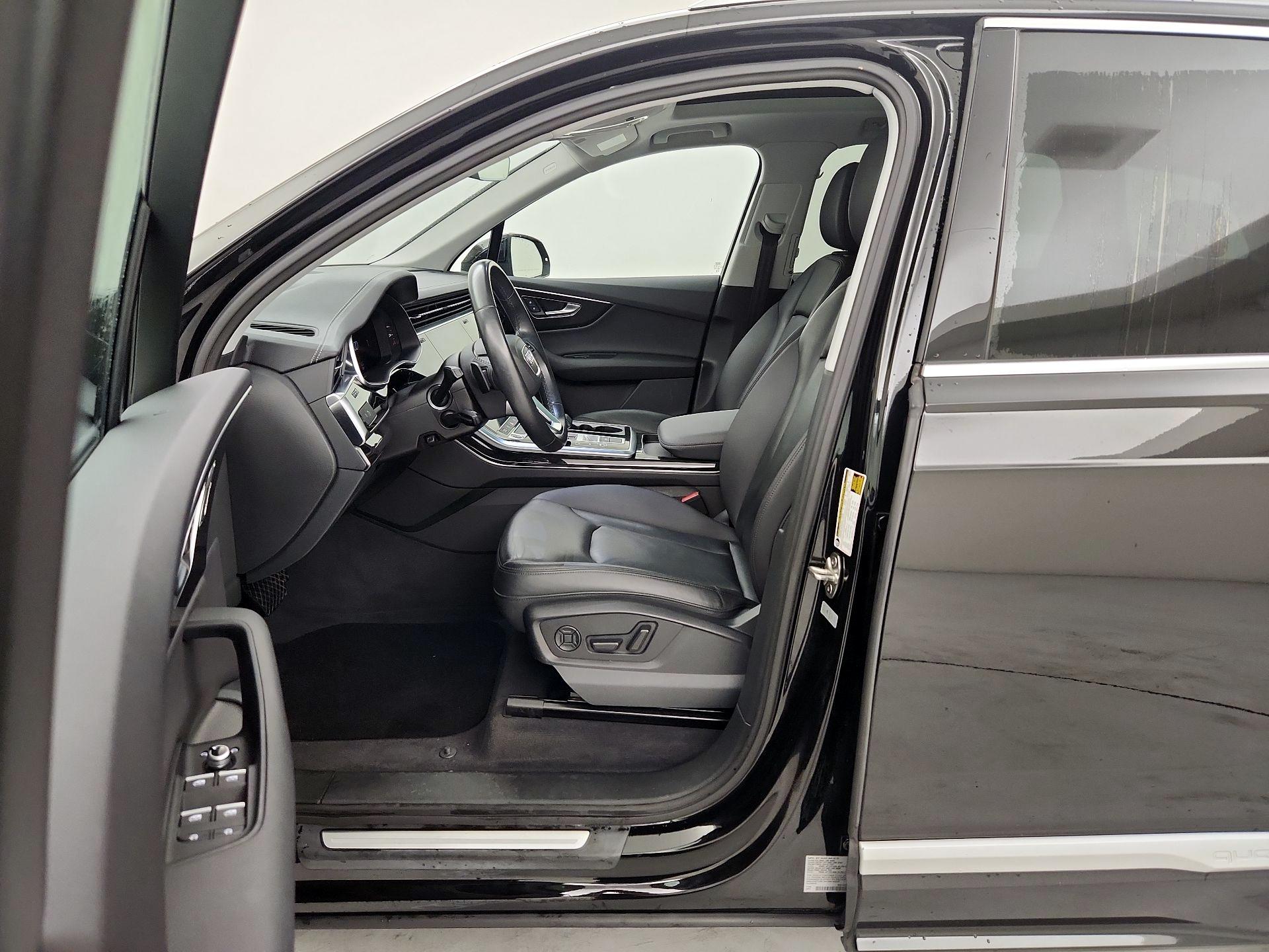 Thumbnail: 2023 Audi Q7 - 11