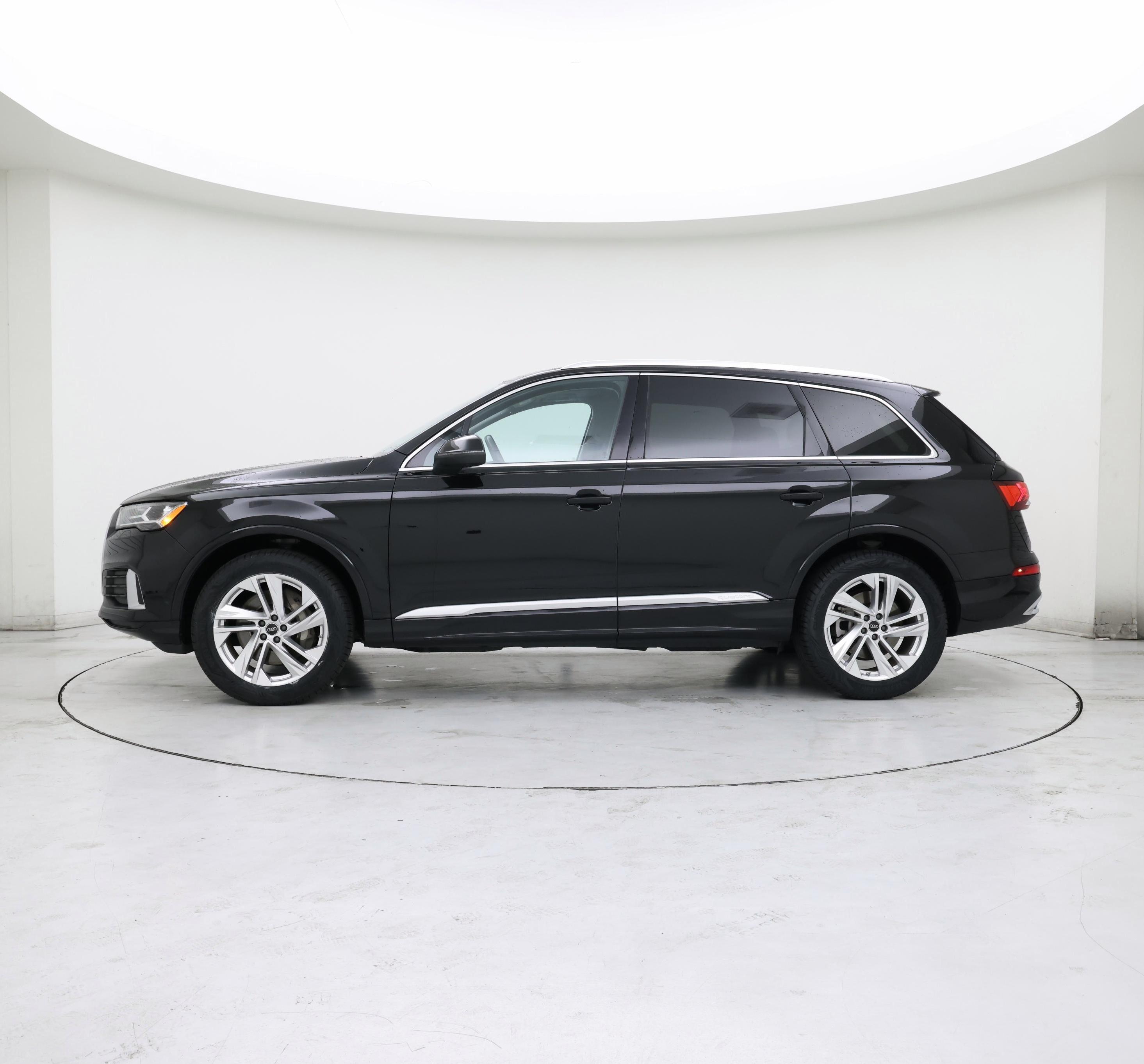 Thumbnail: 2023 Audi Q7 - 3