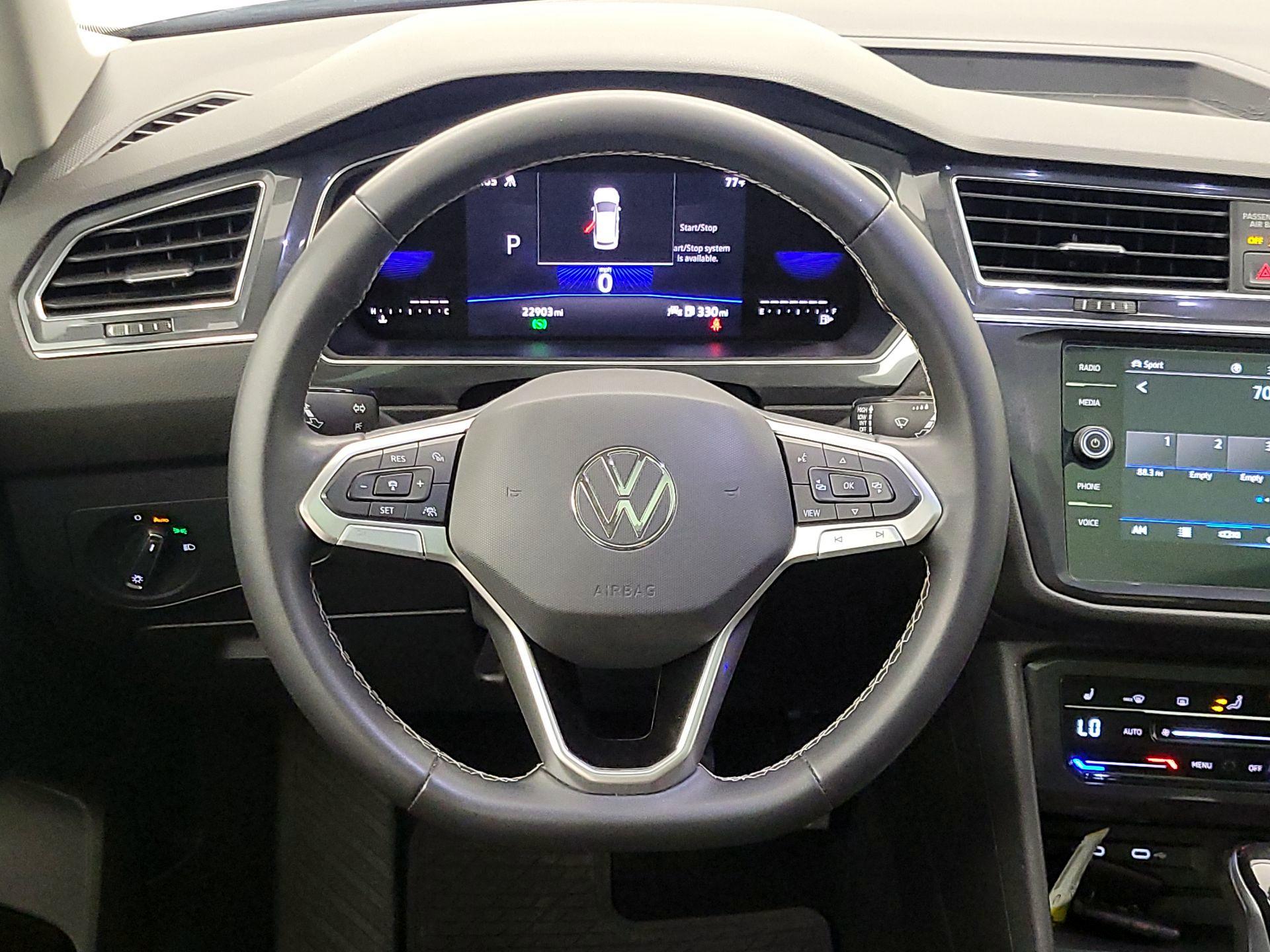 Thumbnail: 2023 Volkswagen Tiguan - 10