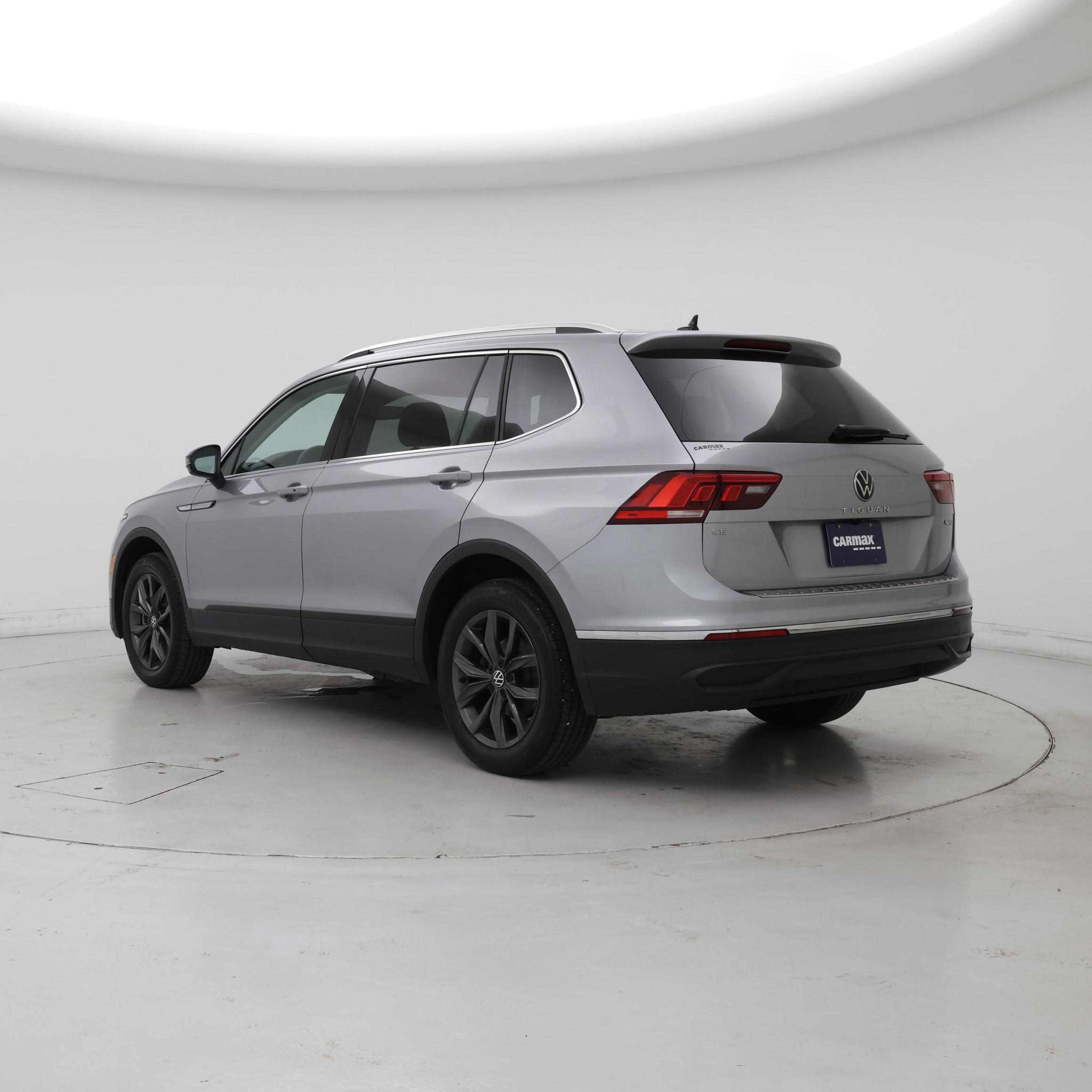 Thumbnail: 2023 Volkswagen Tiguan - 2
