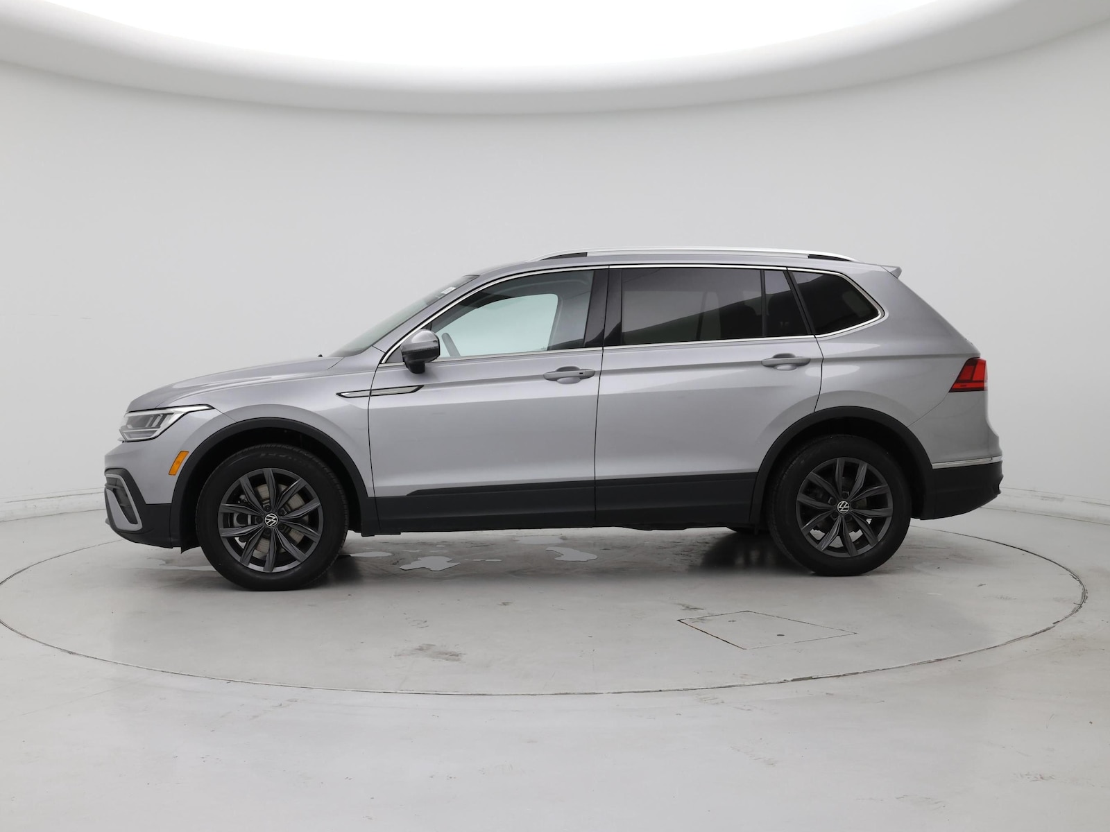 2023 Volkswagen Tiguan SE - Photo 4