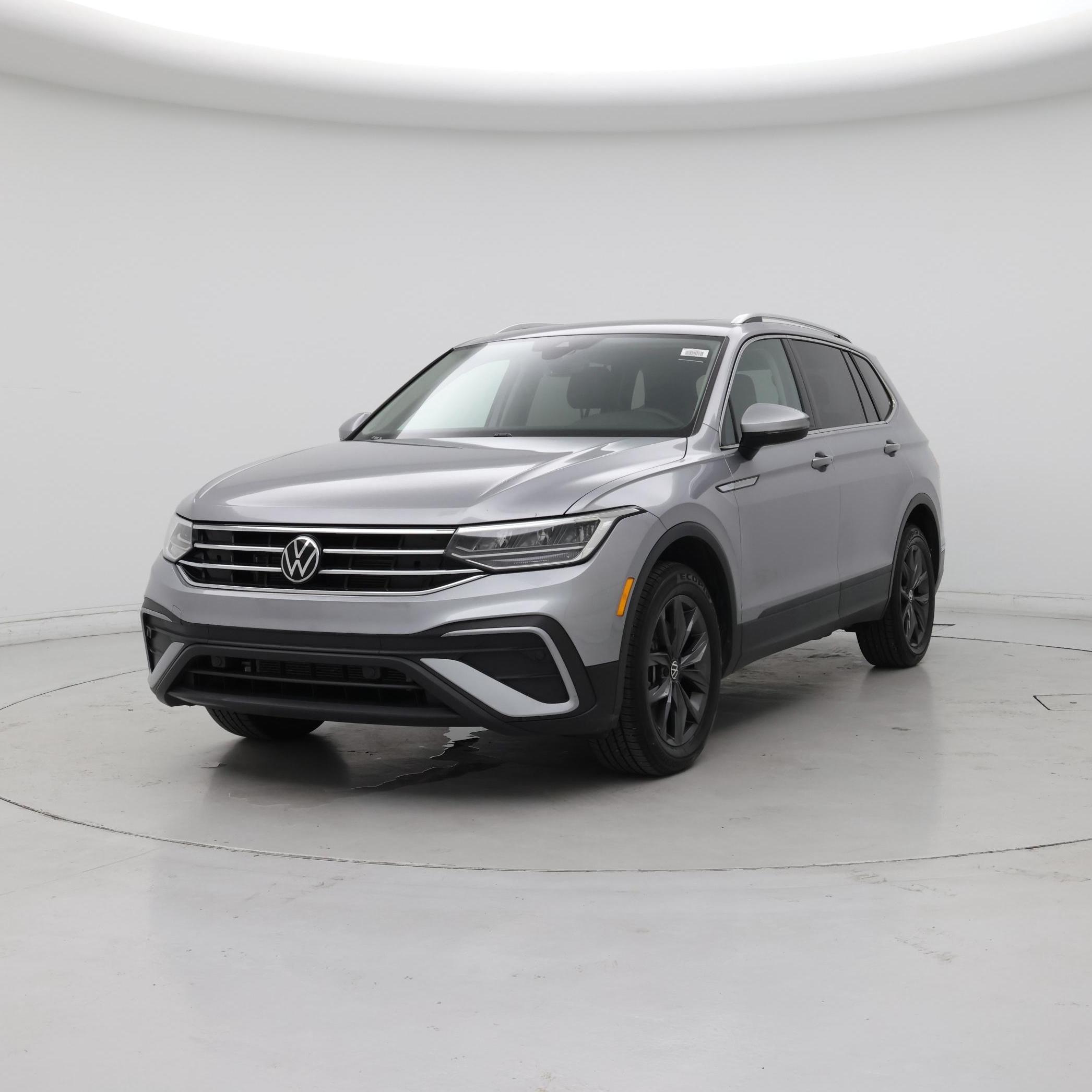 Thumbnail: 2023 Volkswagen Tiguan - 4