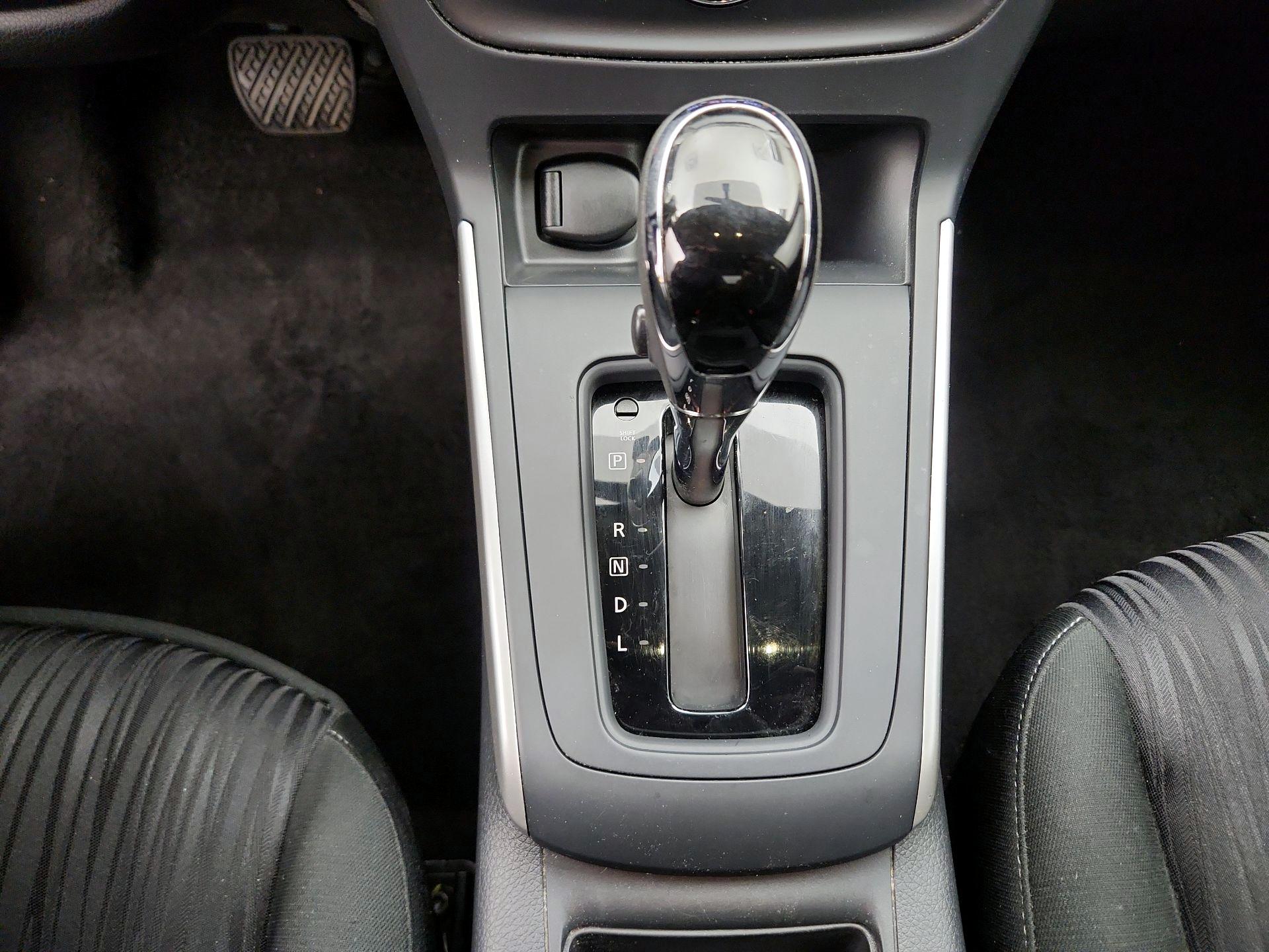 Thumbnail: 2019 Nissan Sentra - 17