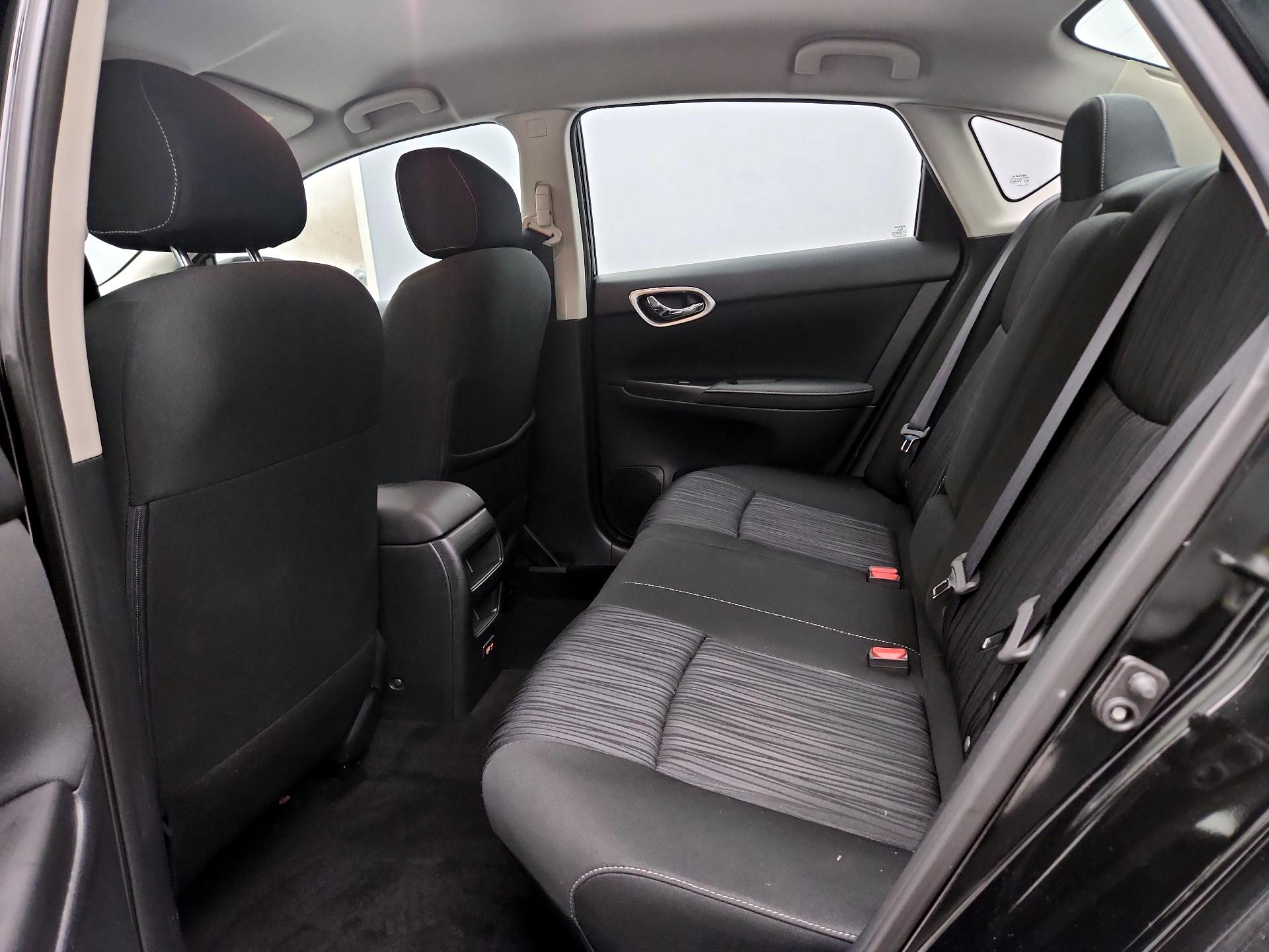 Thumbnail: 2019 Nissan Sentra - 18