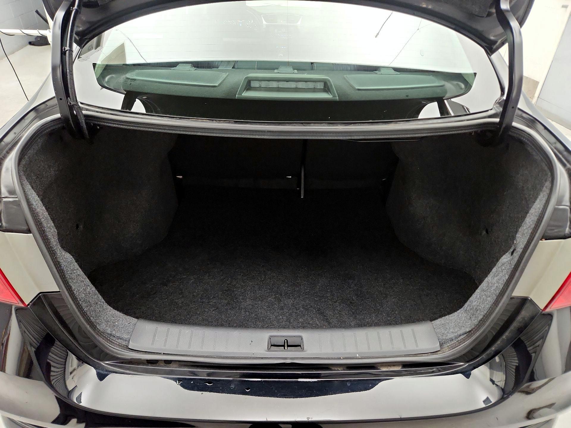 Thumbnail: 2019 Nissan Sentra - 19