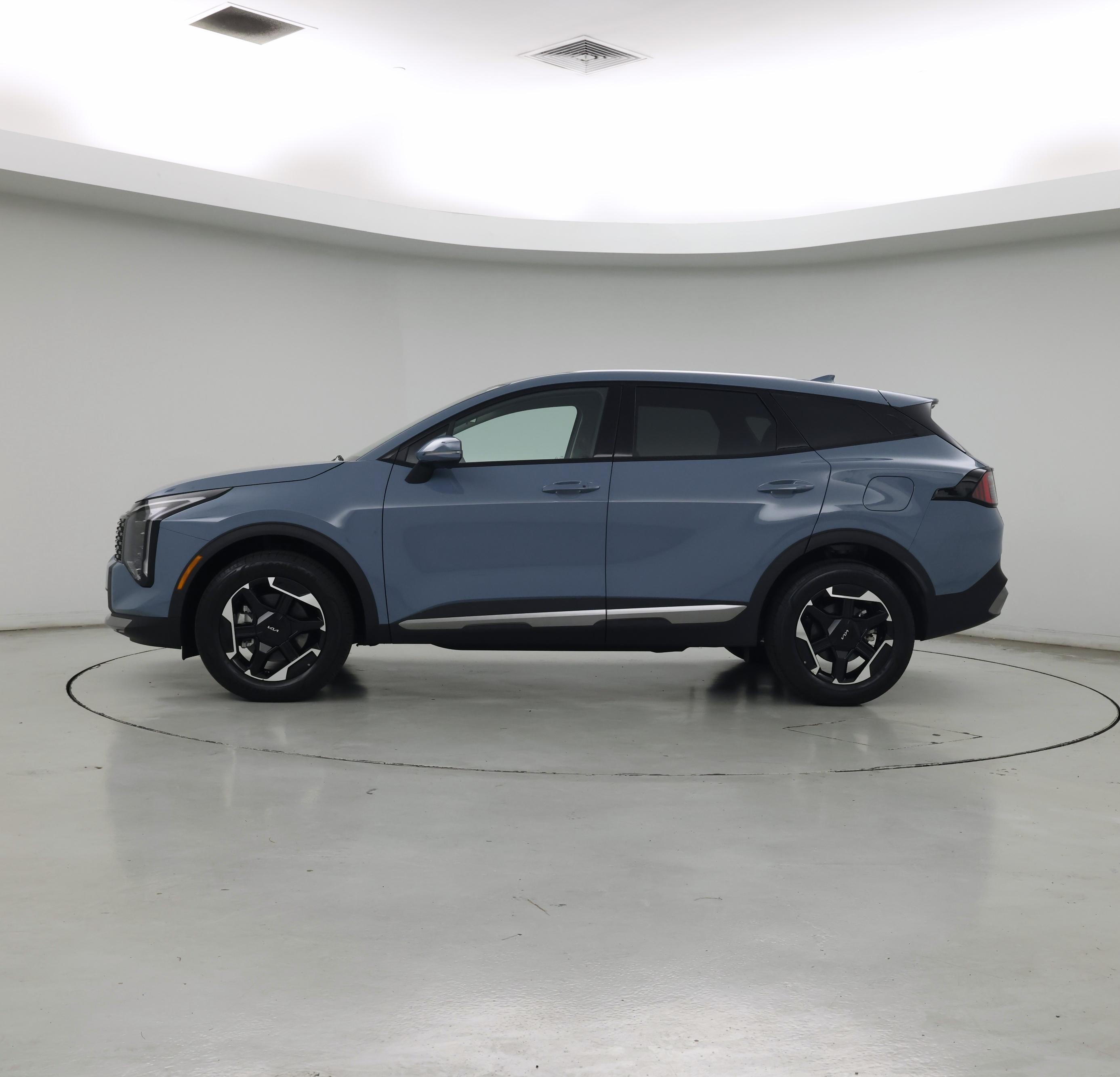 Thumbnail: 2026 Kia Sportage - 3