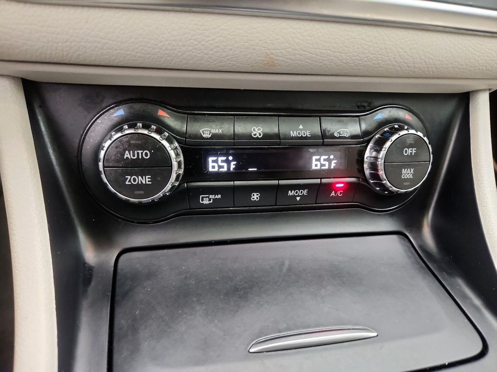 2016 Mercedes-Benz GLA-Class GLA250 - Photo 18