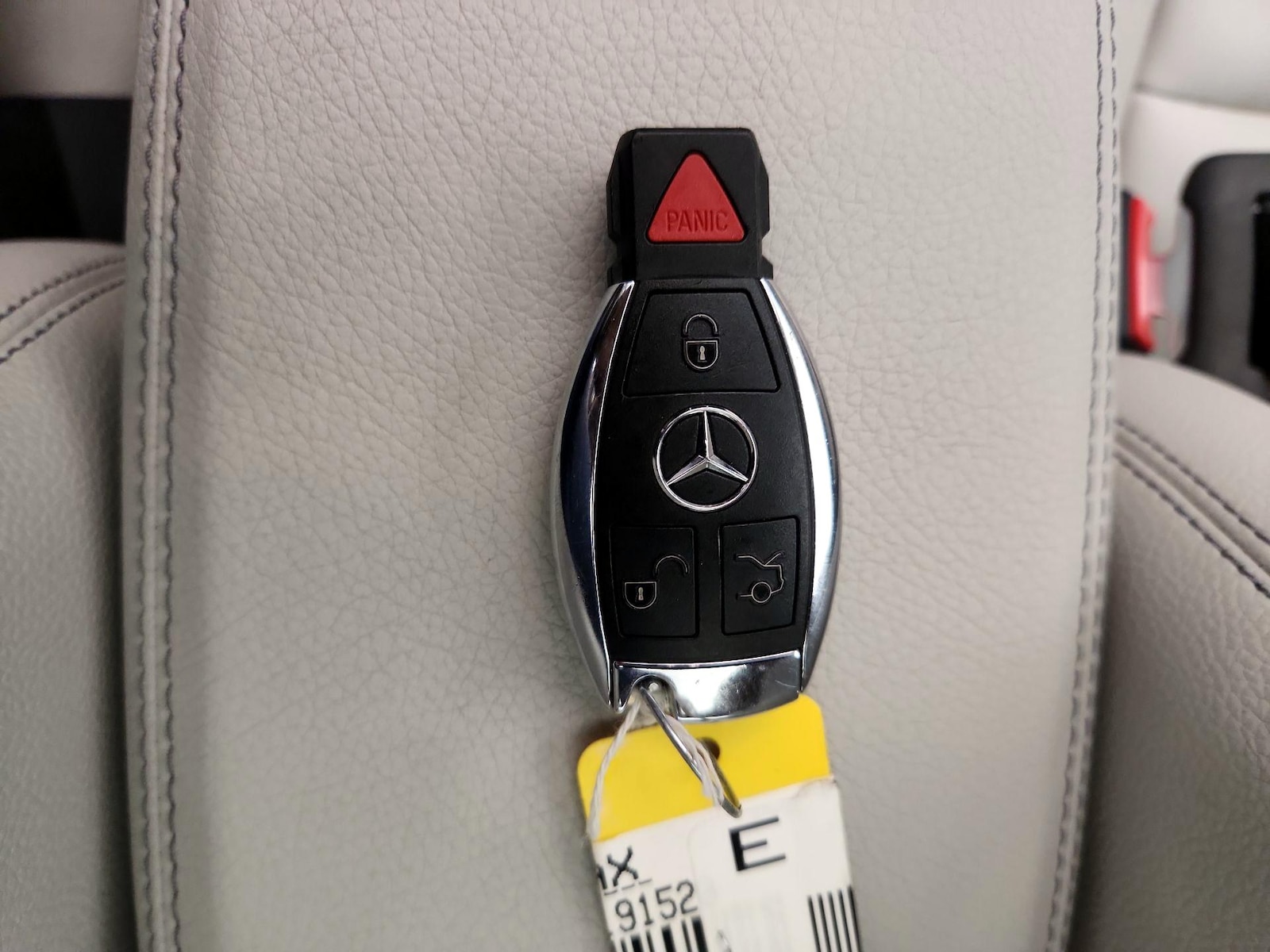 2016 Mercedes-Benz GLA-Class GLA250 - Photo 25