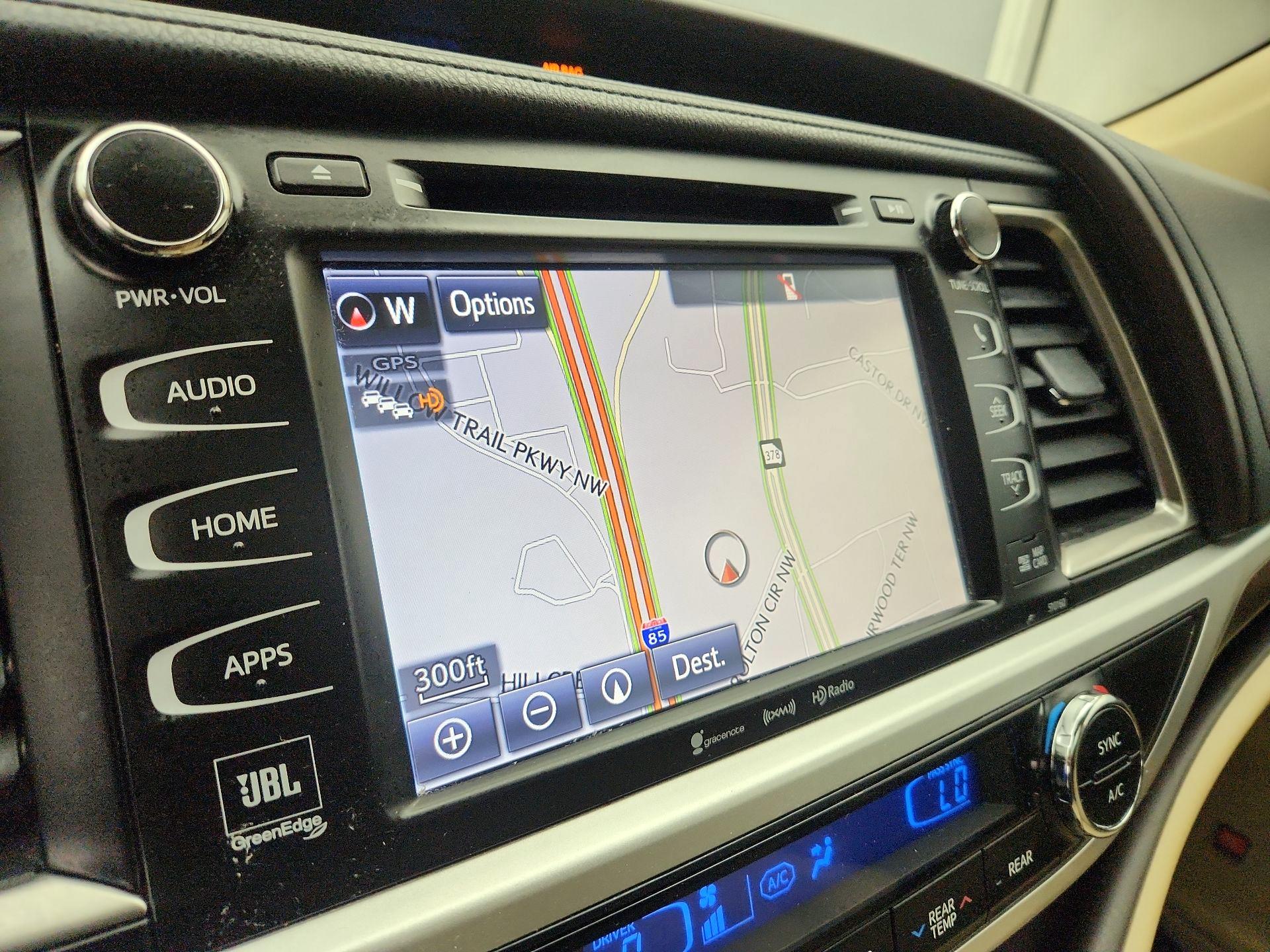 Thumbnail: 2016 Toyota Highlander - 14