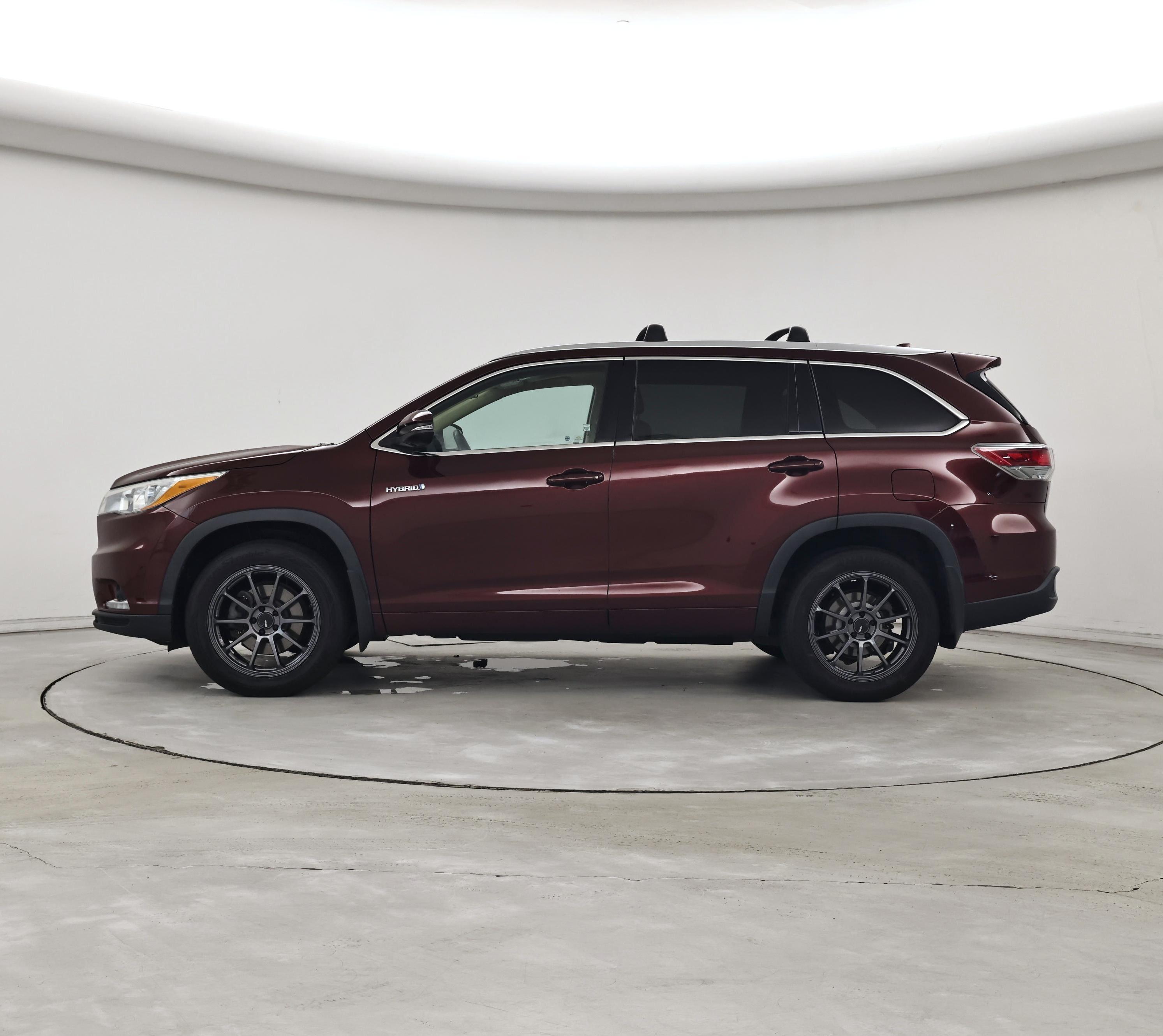 Thumbnail: 2016 Toyota Highlander - 3