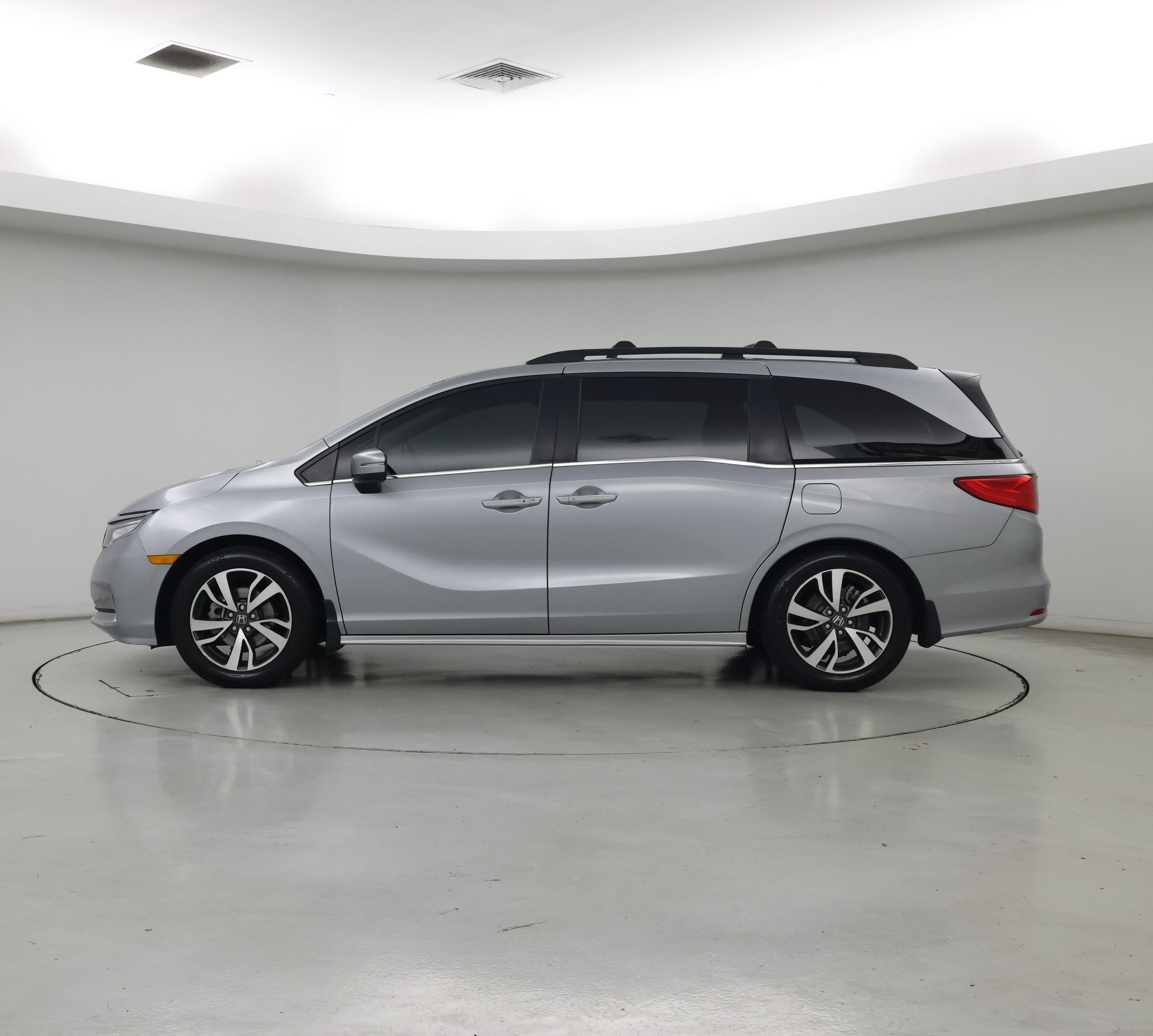 Thumbnail: 2022 Honda Odyssey - 3