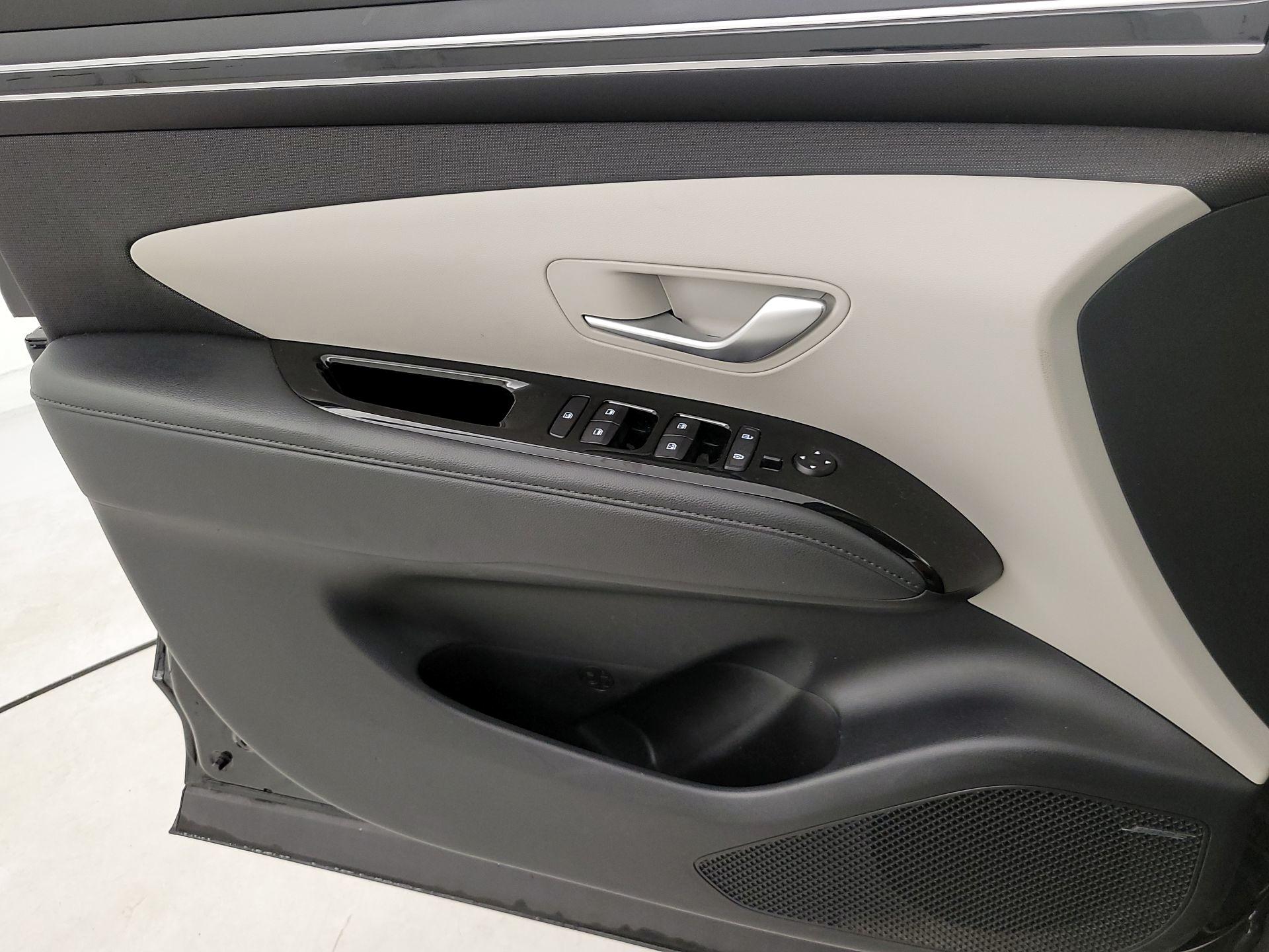 Thumbnail: 2022 Hyundai Tucson - 12