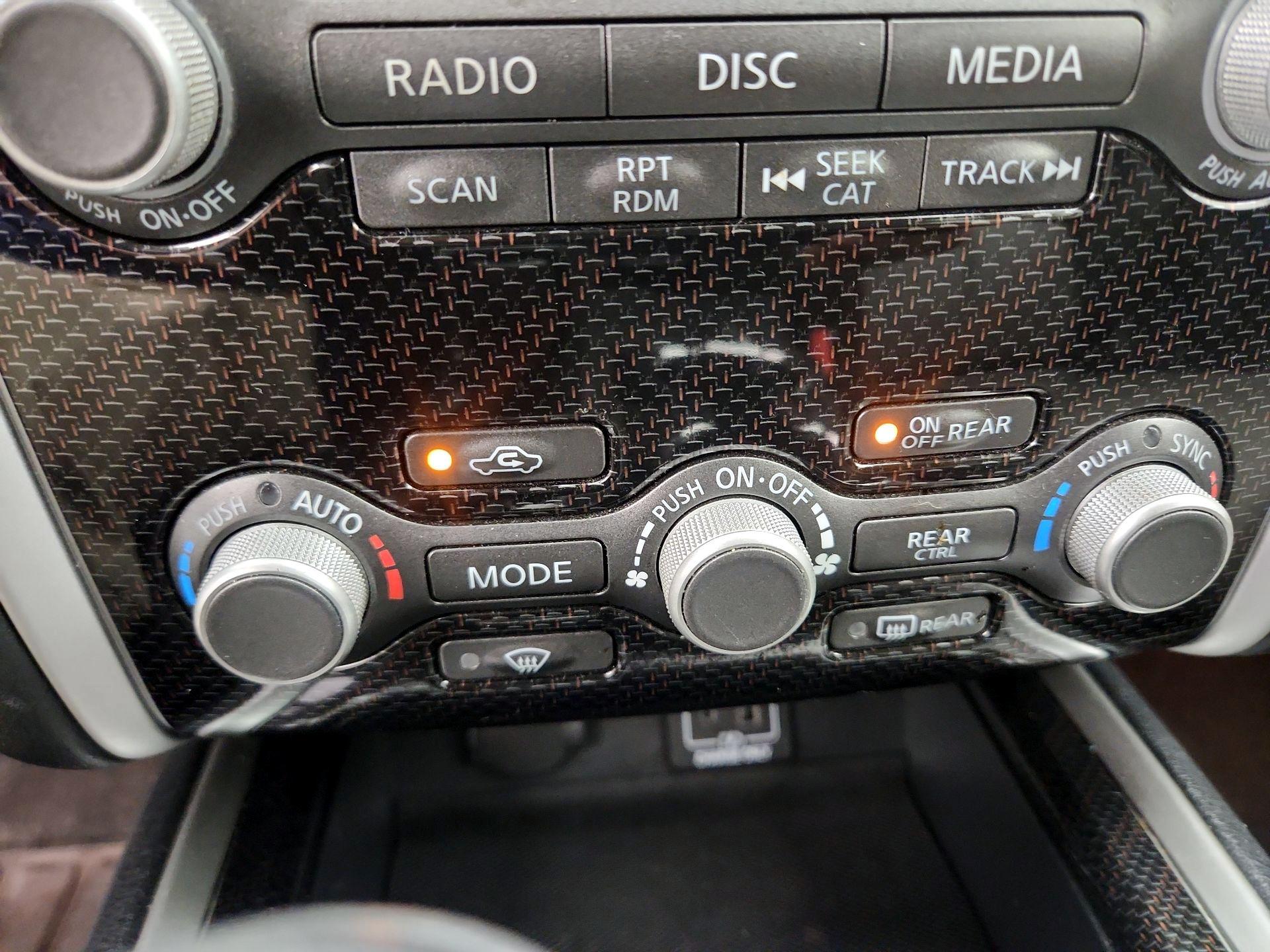 Thumbnail: 2019 Nissan Pathfinder - 17