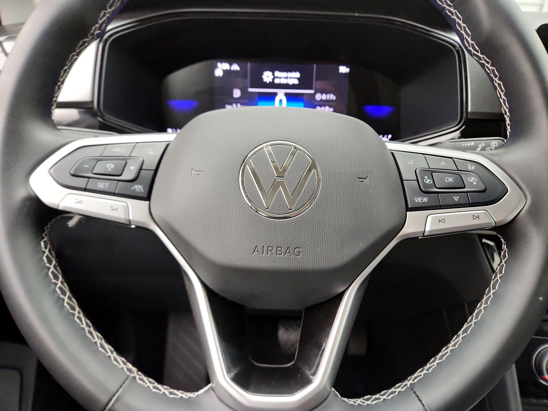 Thumbnail: 2025 Volkswagen Taos - 10