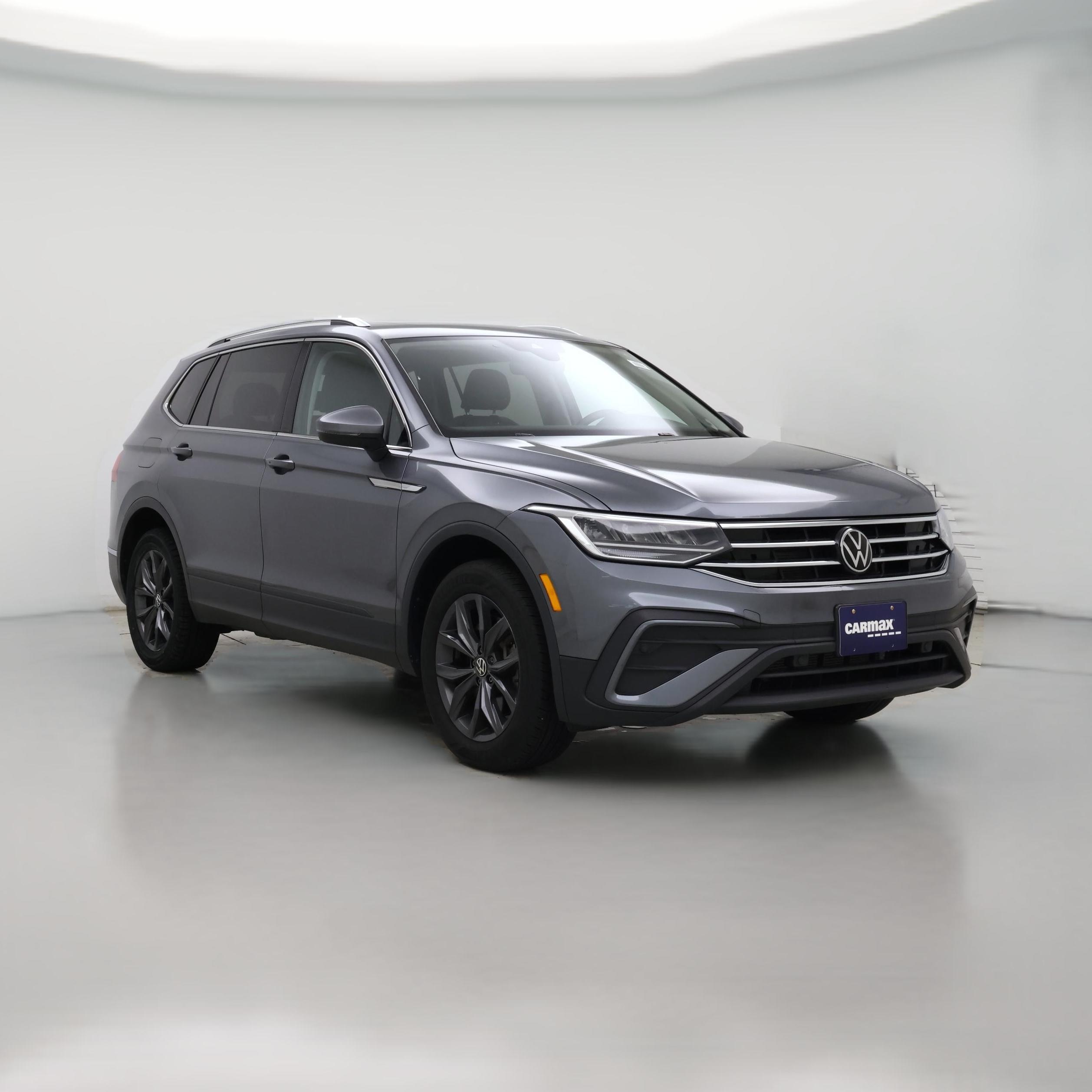 Thumbnail: 2023 Volkswagen Tiguan - 1