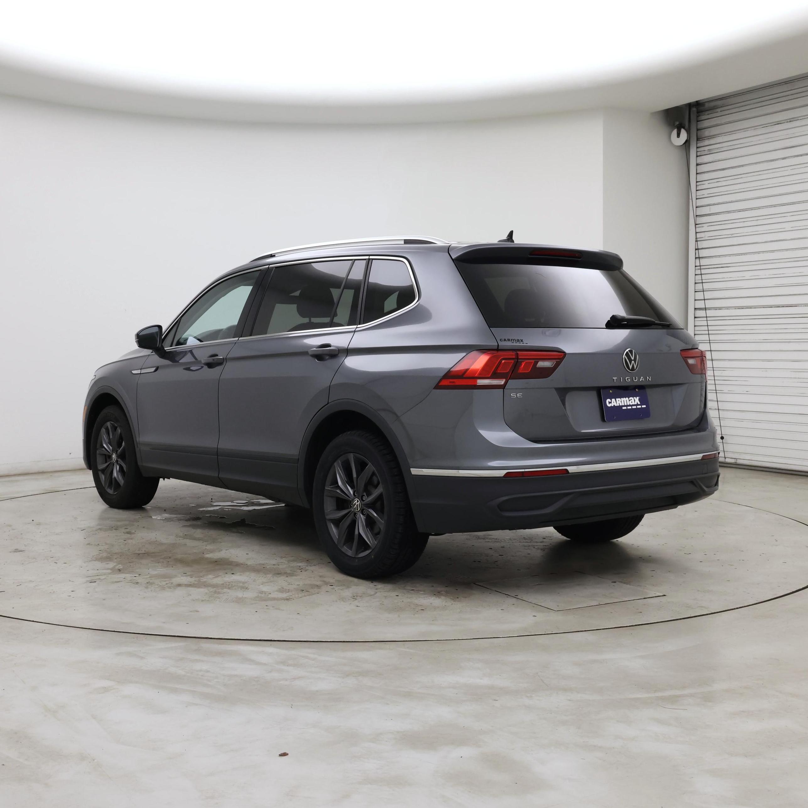 Thumbnail: 2023 Volkswagen Tiguan - 2