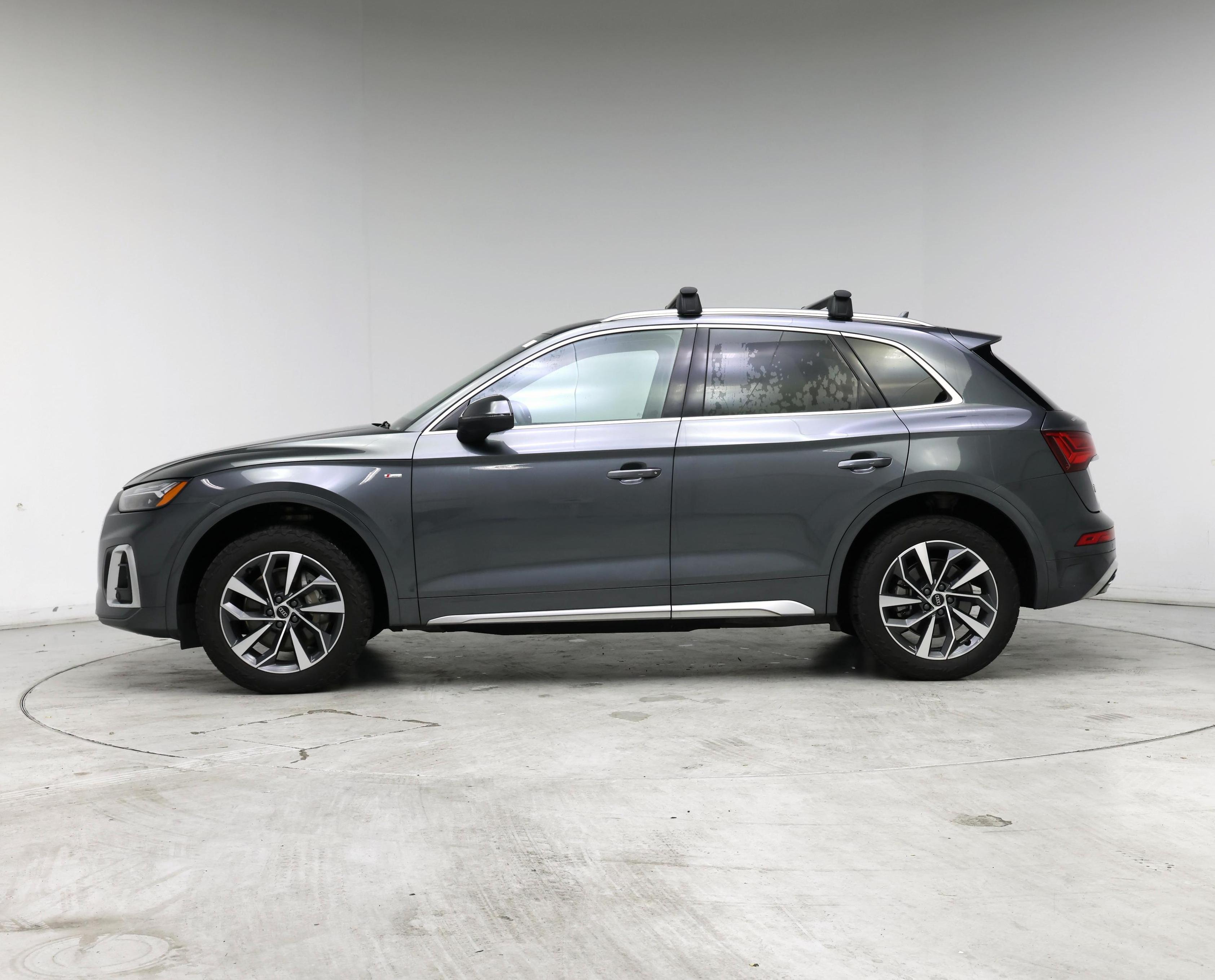 Thumbnail: 2023 Audi Q5 - 3