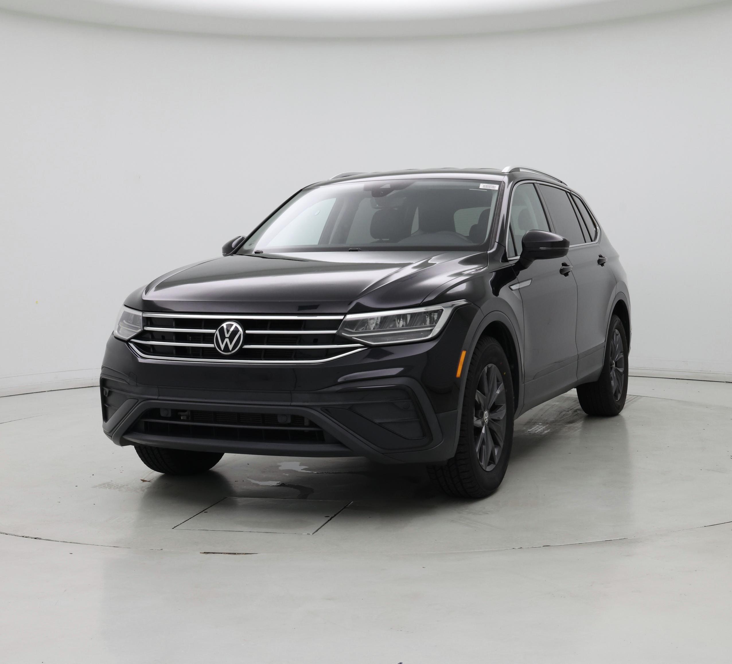 Thumbnail: 2023 Volkswagen Tiguan - 4