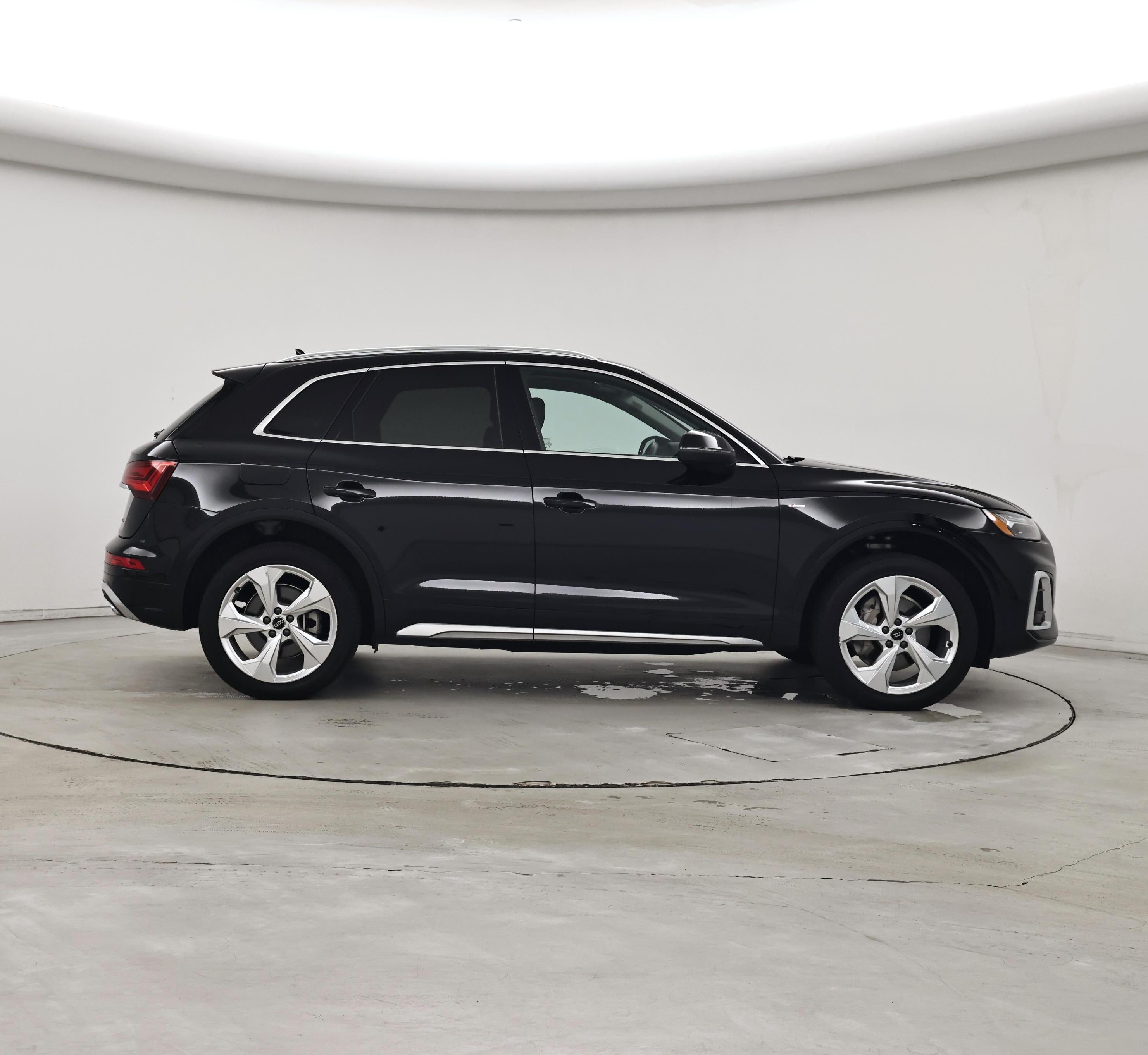 Thumbnail: 2023 Audi Q5 - 7