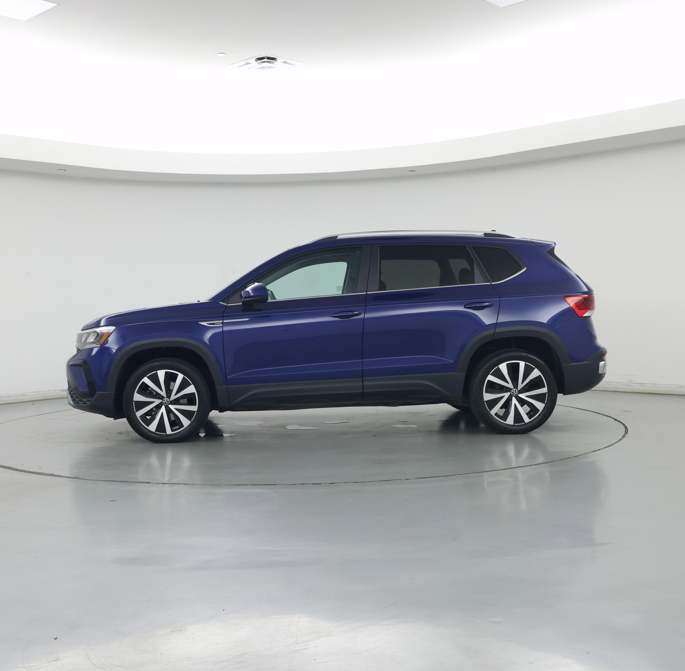 Thumbnail: 2022 Volkswagen Taos - 3