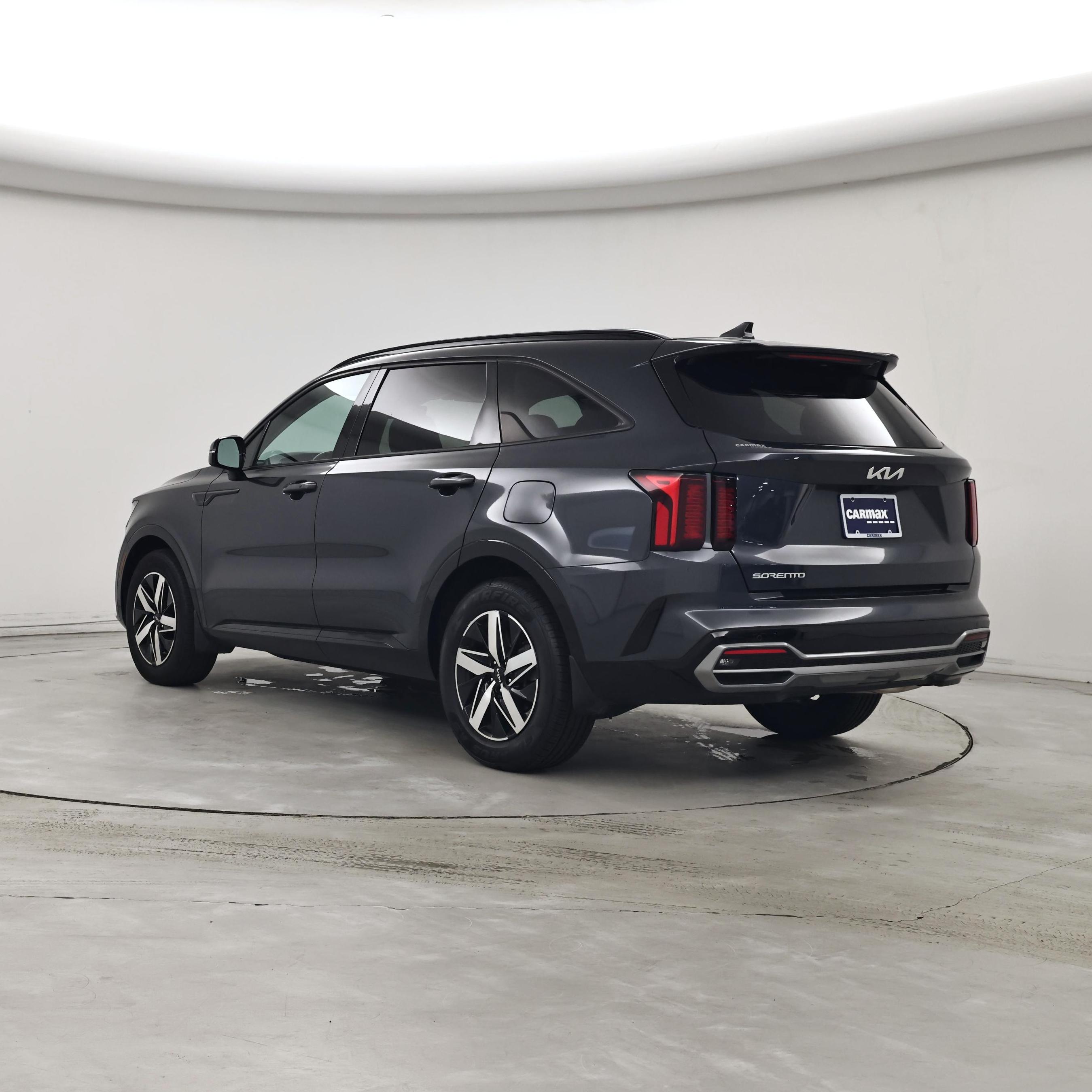 Thumbnail: 2023 Kia Sorento - 2