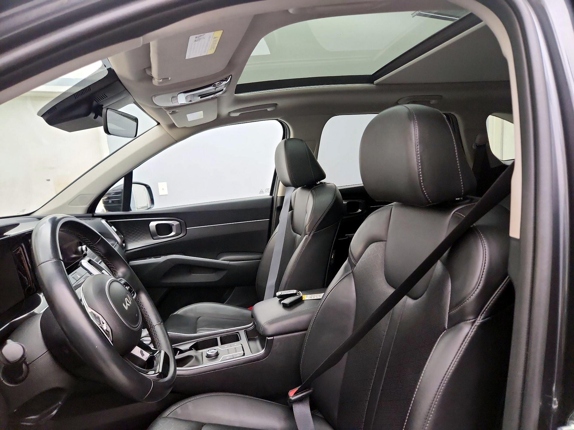 Thumbnail: 2023 Kia Sorento - 20