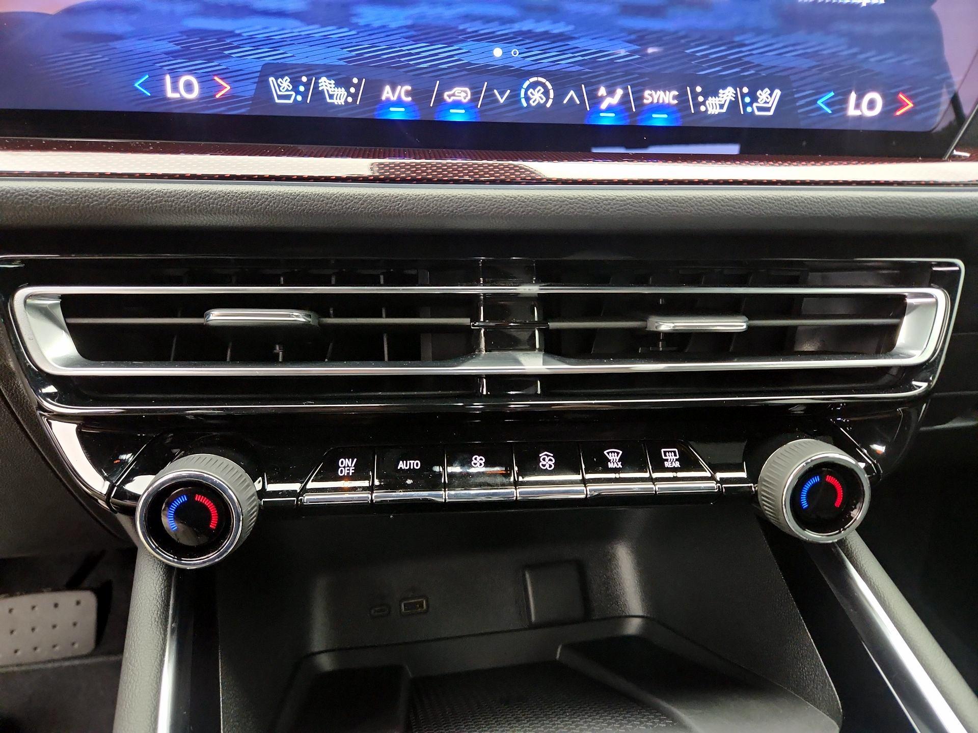 Thumbnail: 2026 Chevrolet Traverse - 17