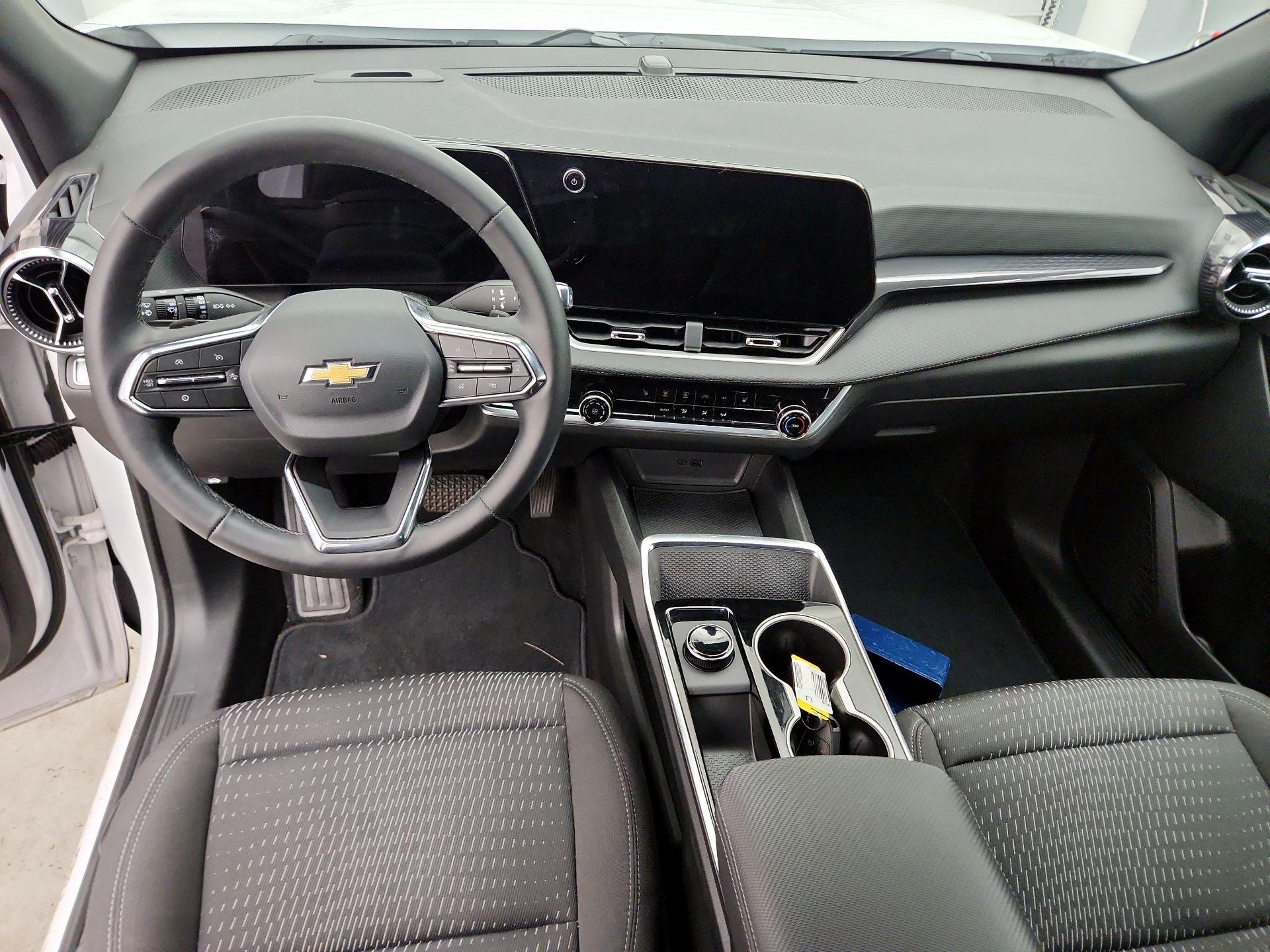 Thumbnail: 2026 Chevrolet Equinox - 9