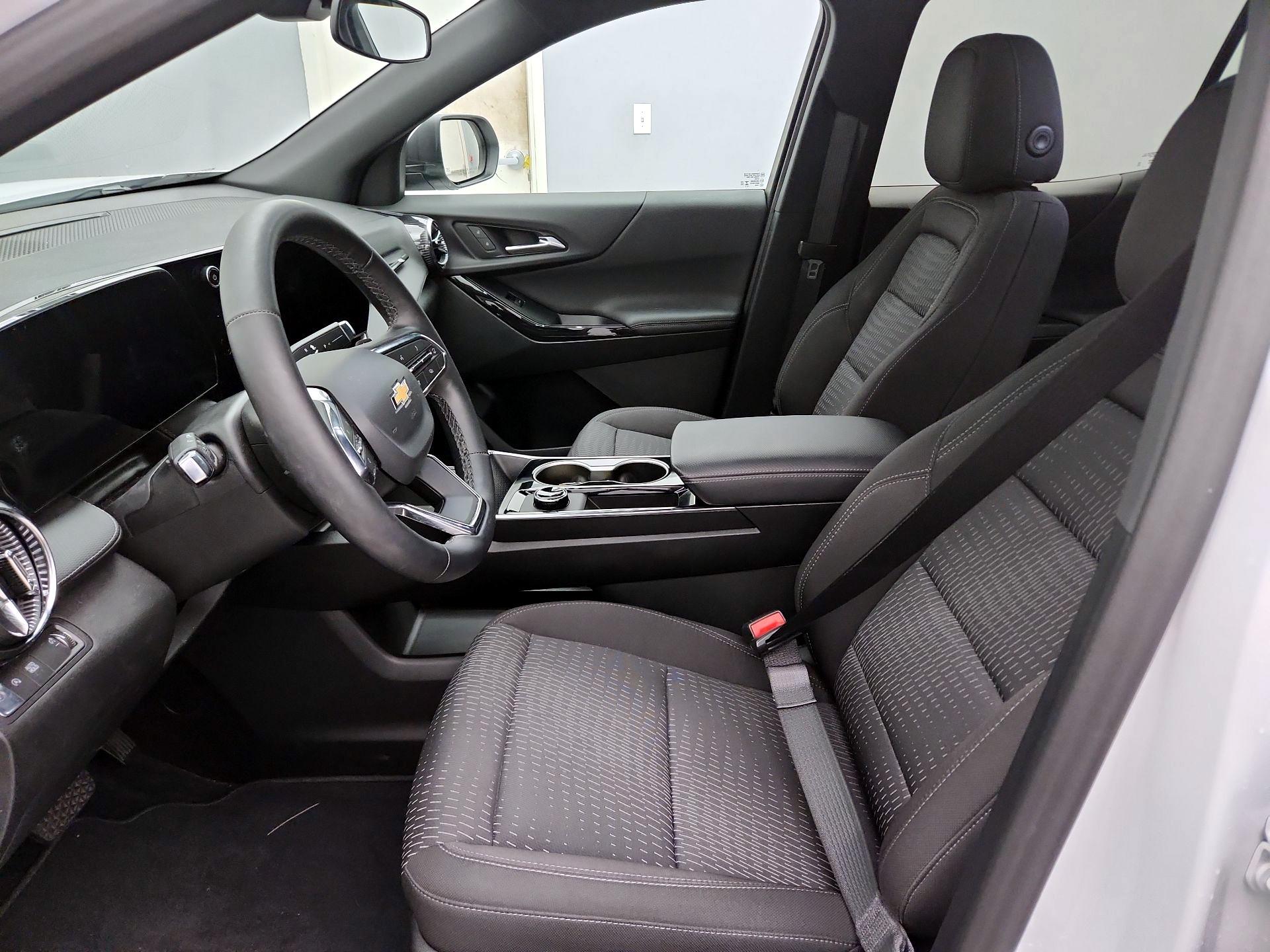 Thumbnail: 2026 Chevrolet Equinox - 11
