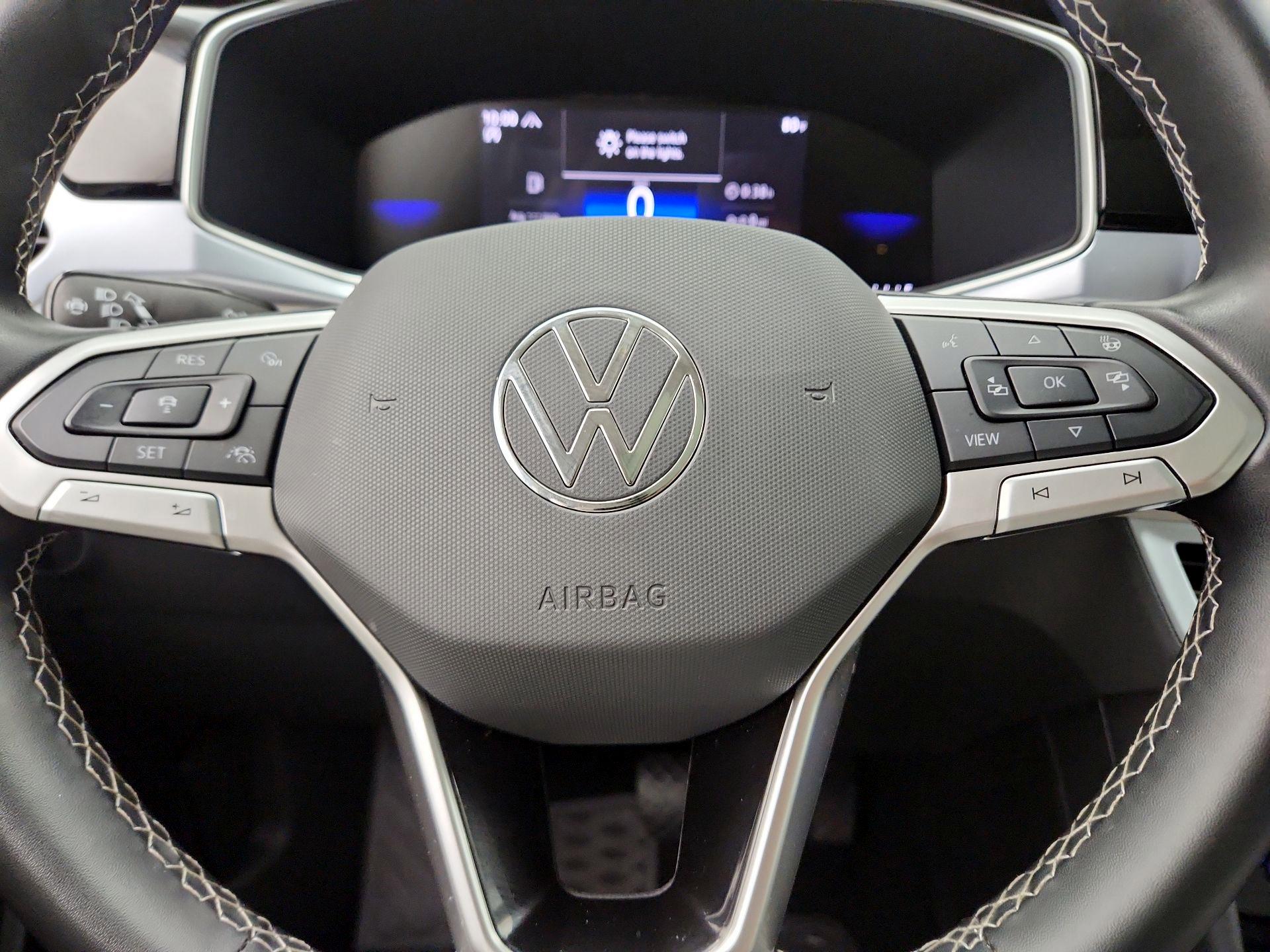 Thumbnail: 2025 Volkswagen Taos - 10