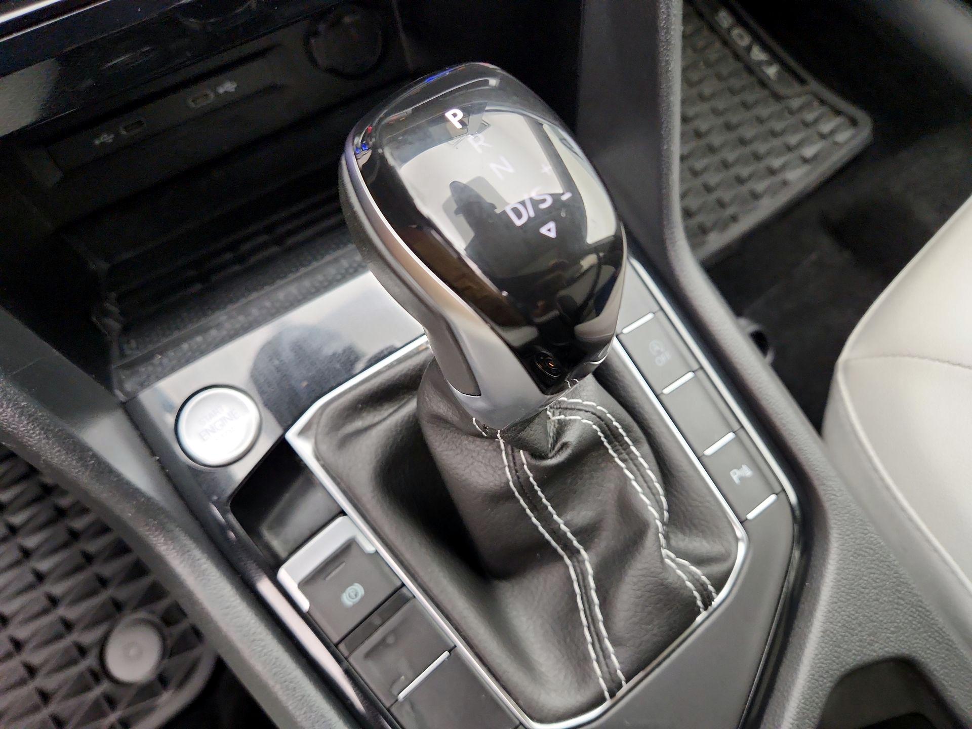 Thumbnail: 2025 Volkswagen Taos - 17