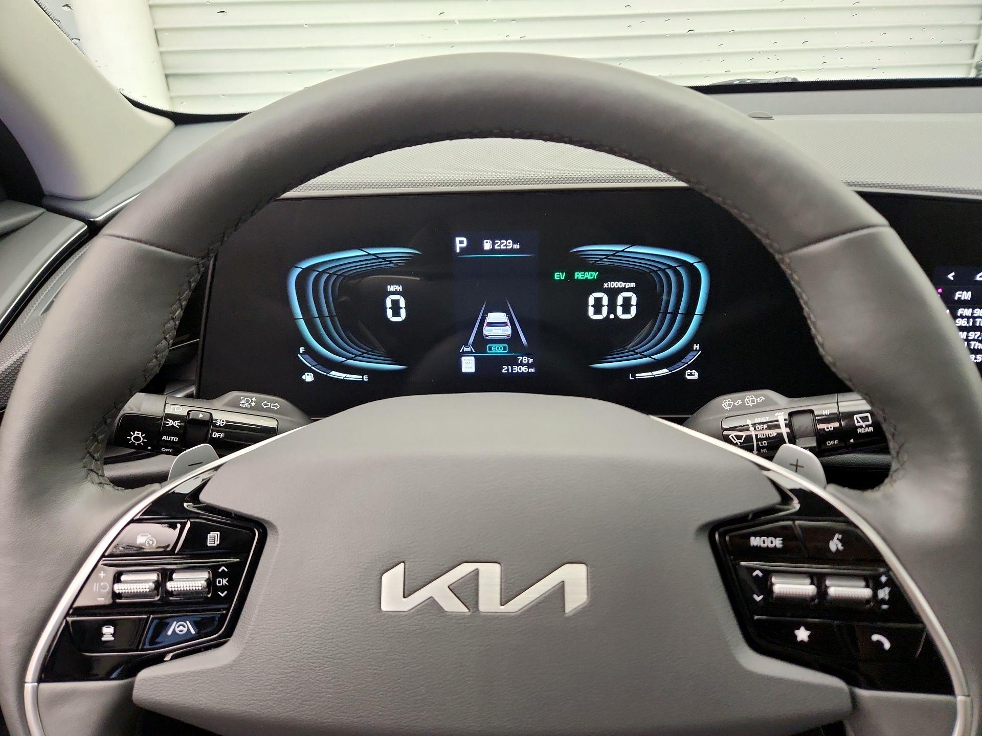 Thumbnail: 2024 Kia Niro - 10