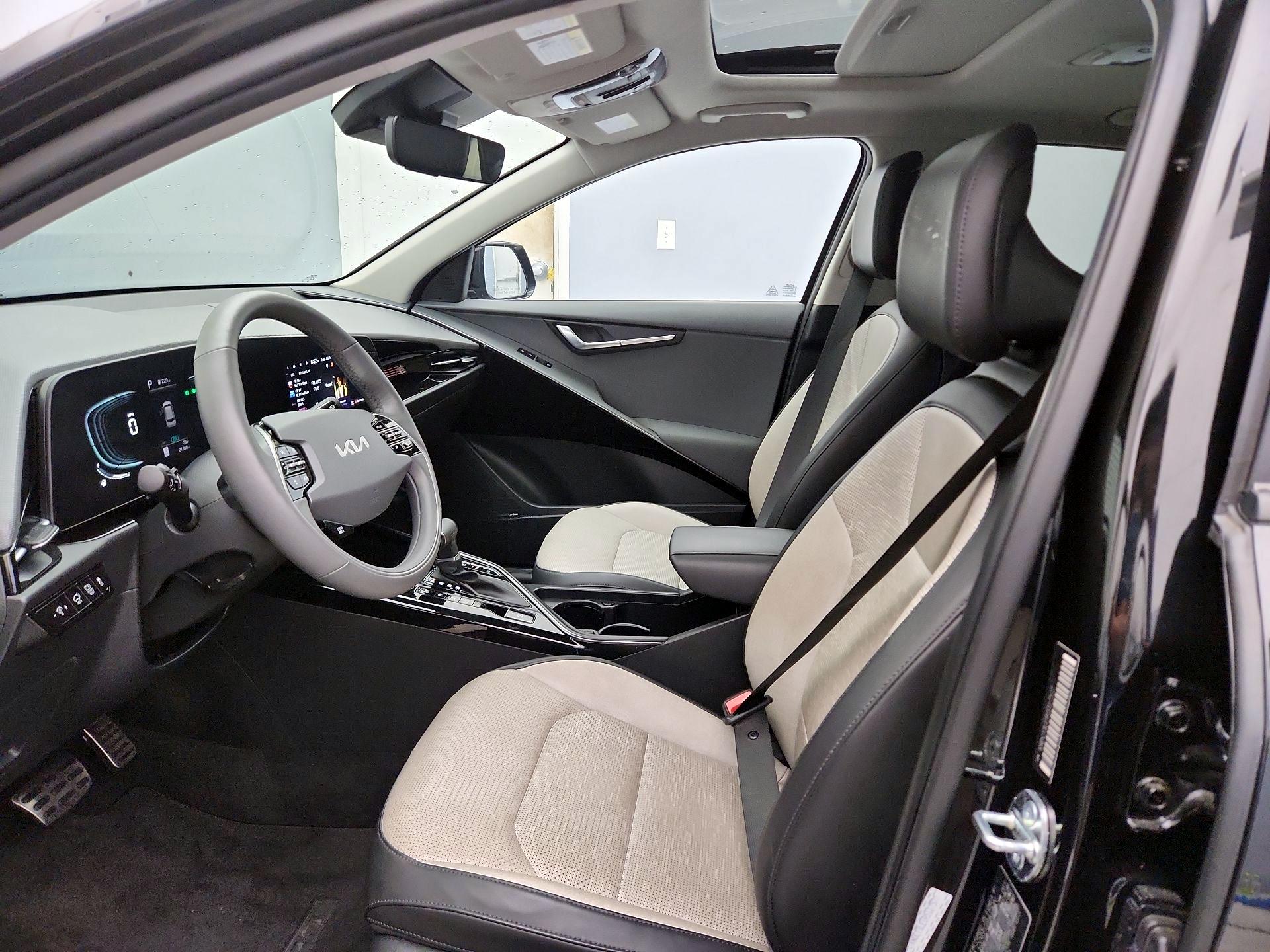 Thumbnail: 2024 Kia Niro - 11