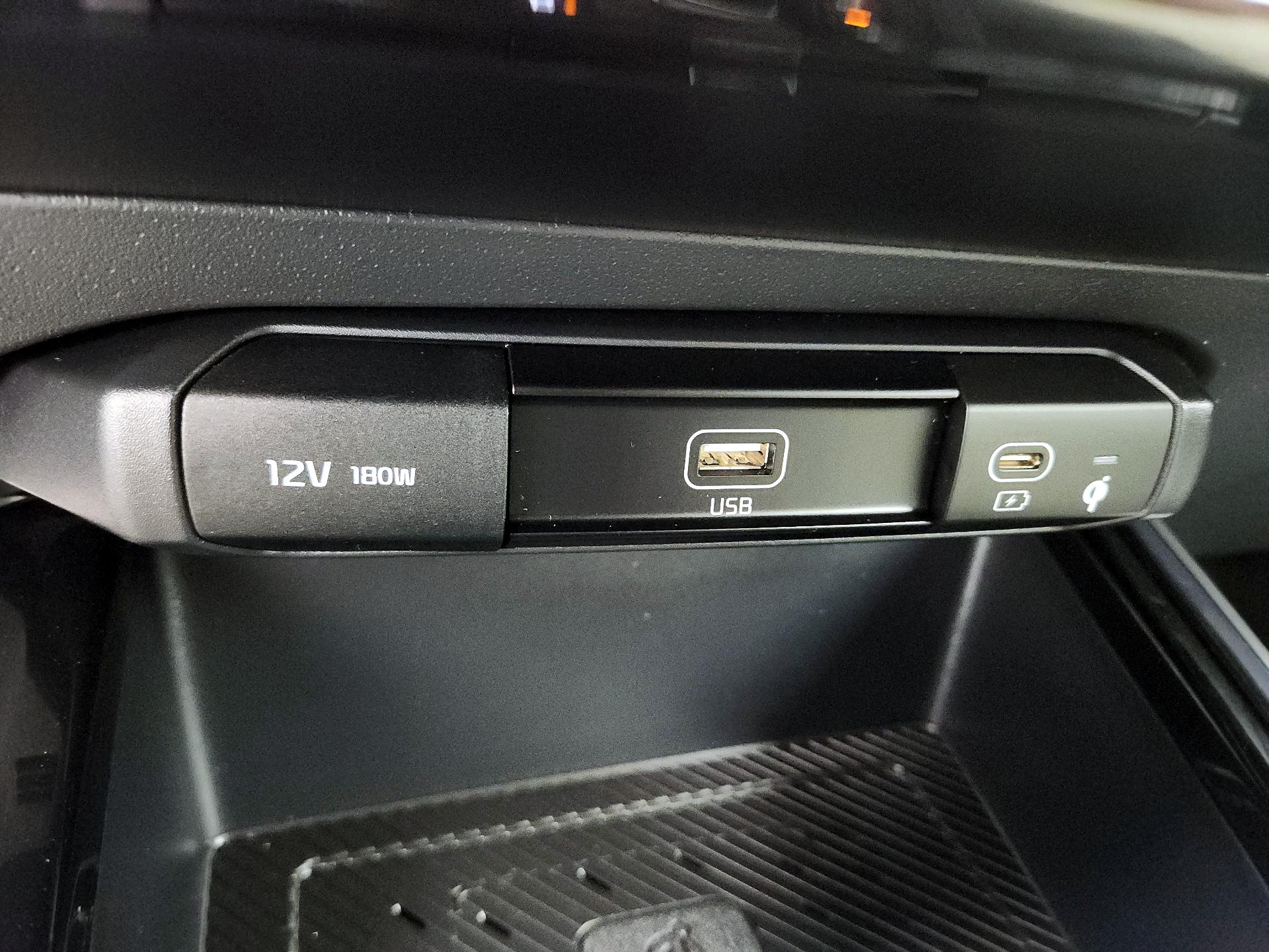 Thumbnail: 2024 Kia Niro - 19