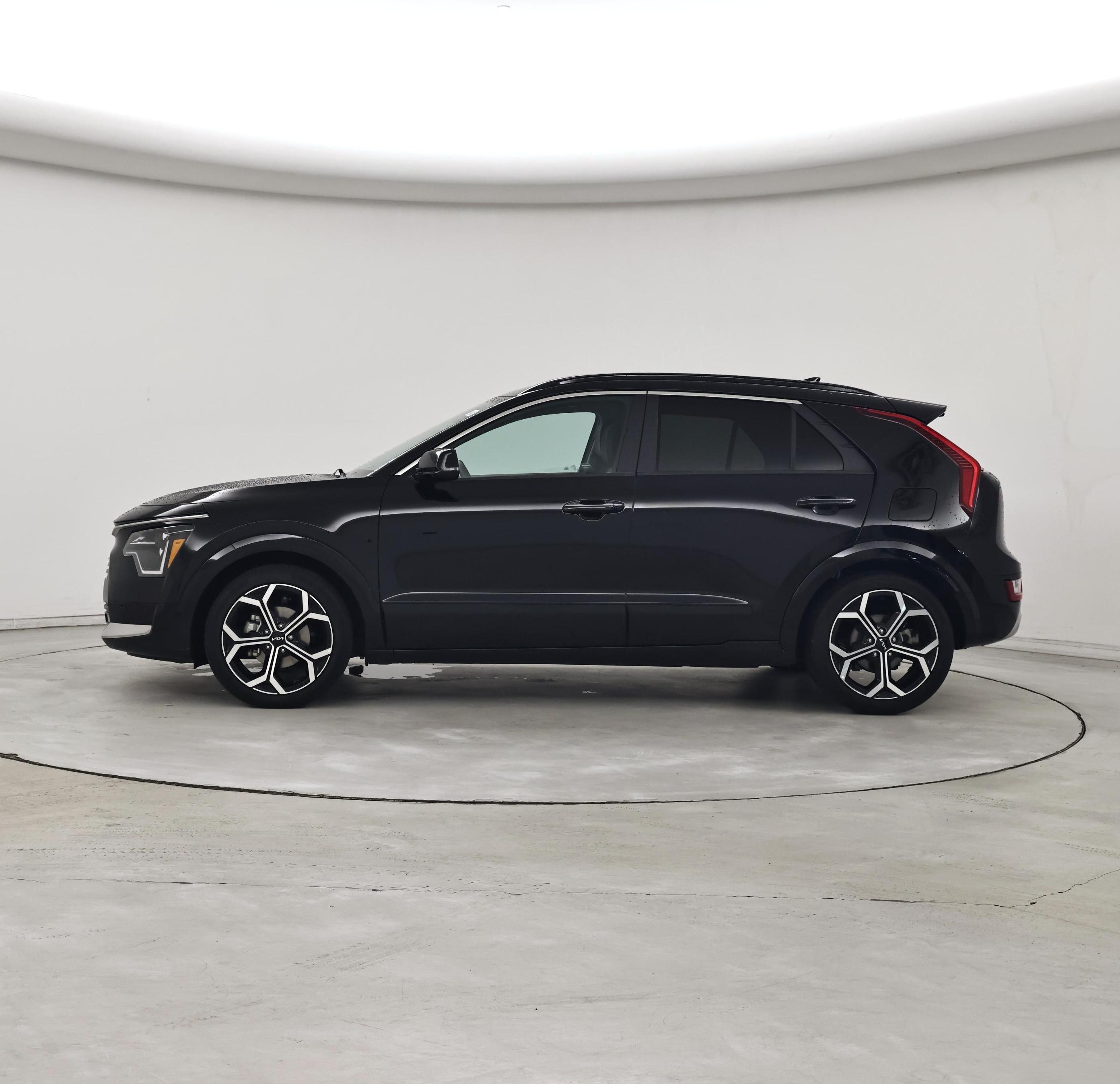 Thumbnail: 2024 Kia Niro - 3