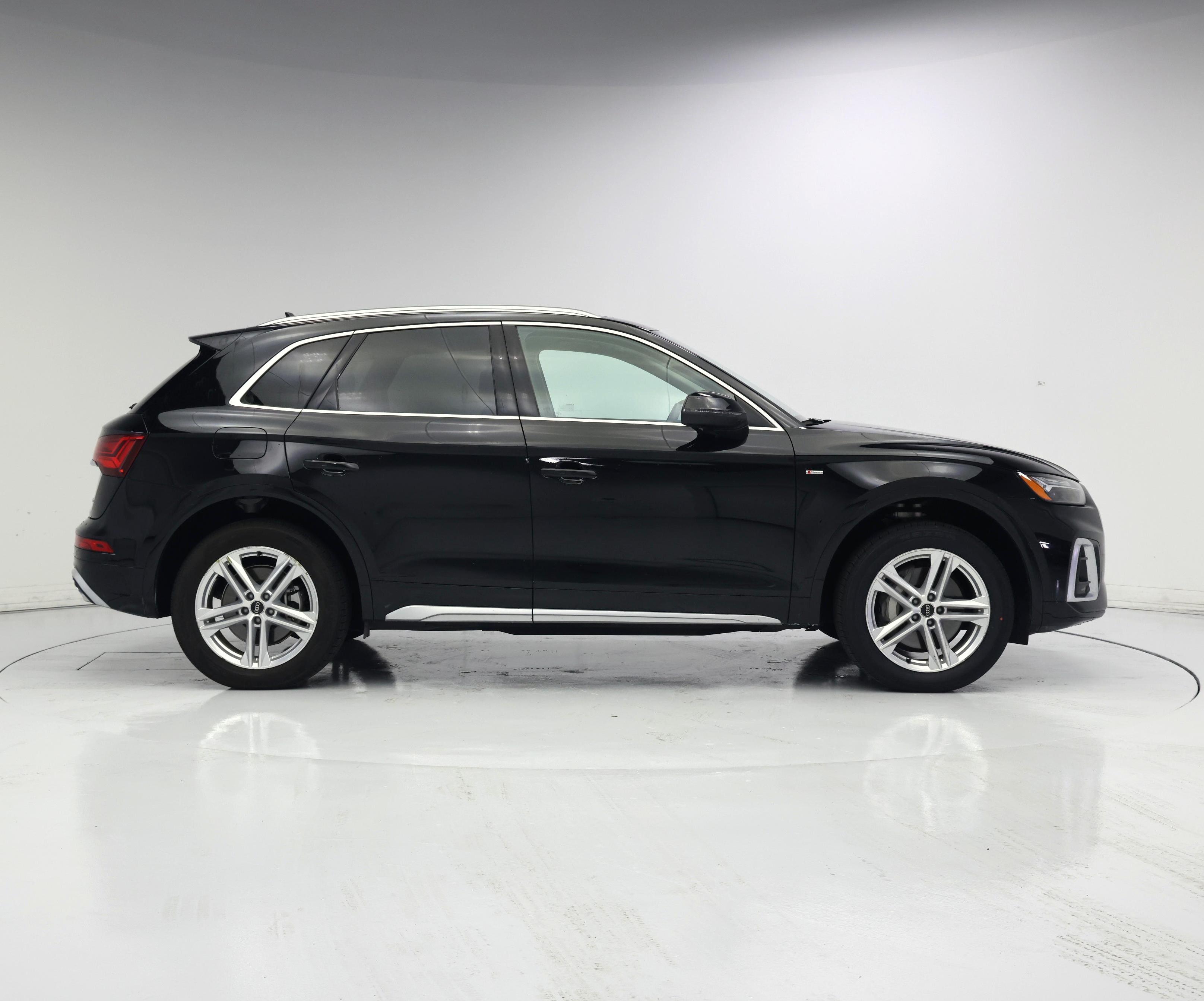 Thumbnail: 2024 Audi Q5 - 7