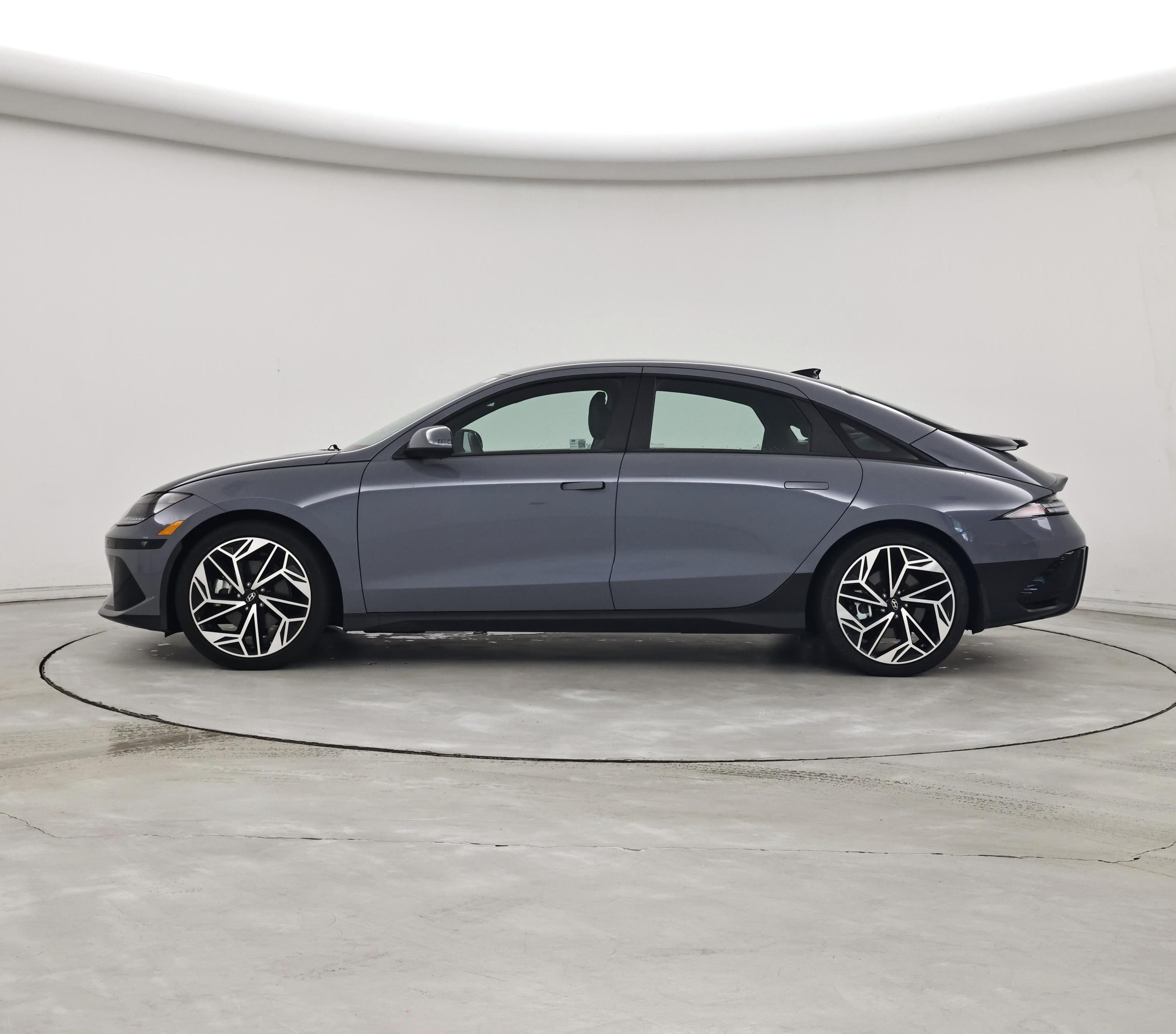 Thumbnail: 2024 Hyundai Ioniq 6 - 3