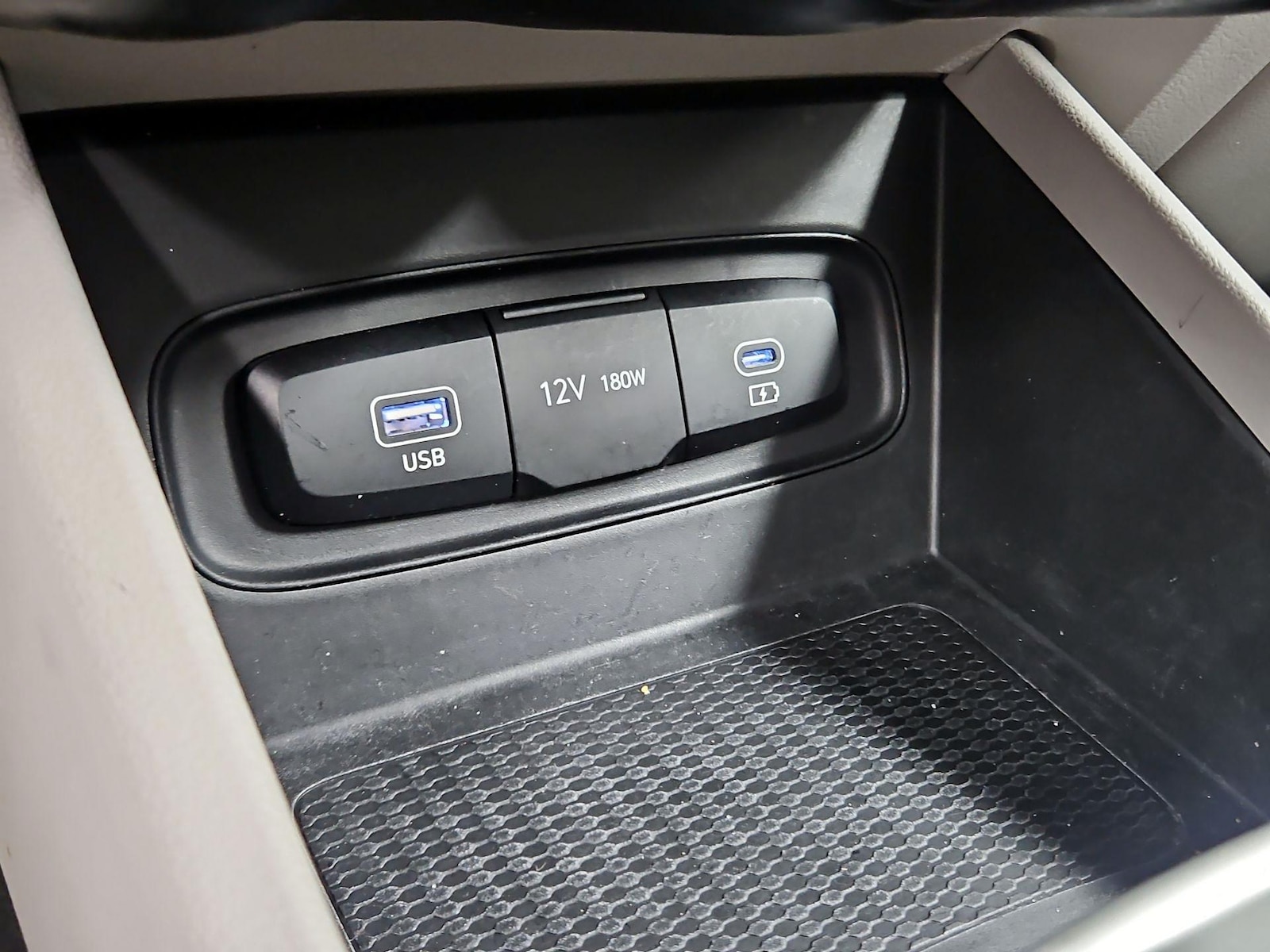 2023 Hyundai Venue SEL - Photo 19