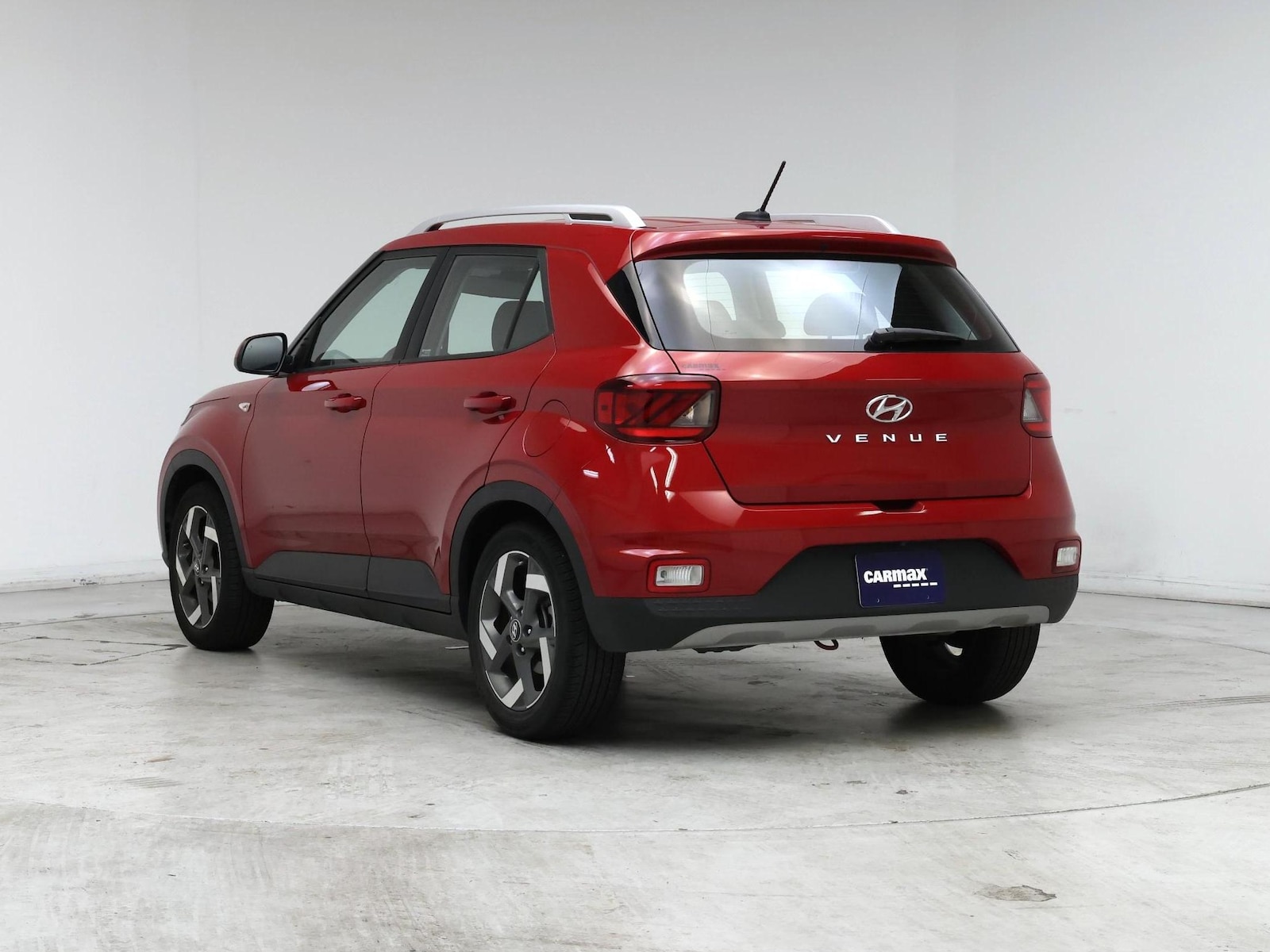2023 Hyundai Venue SEL - Photo 3