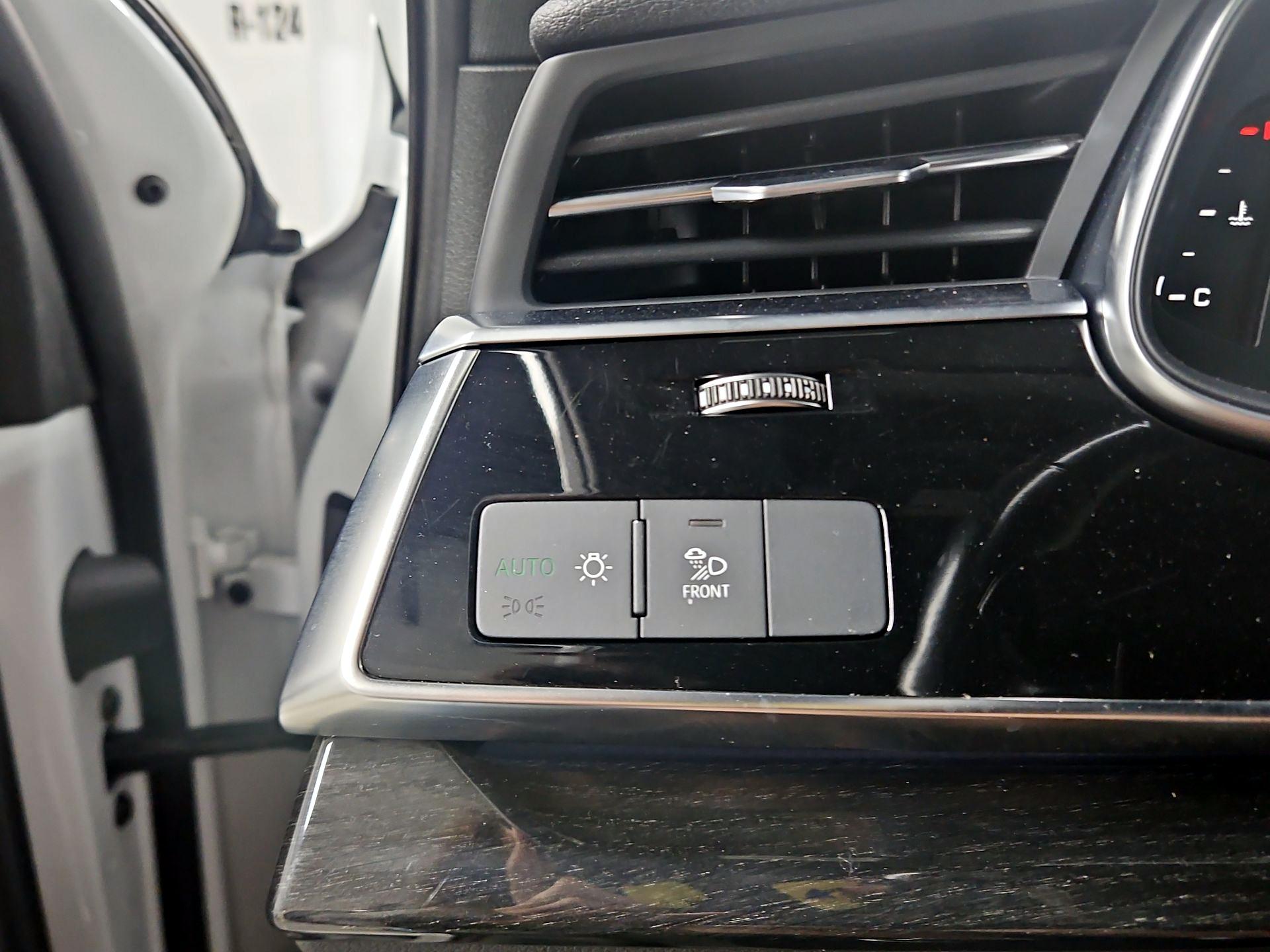 Thumbnail: 2023 Audi Q7 - 13