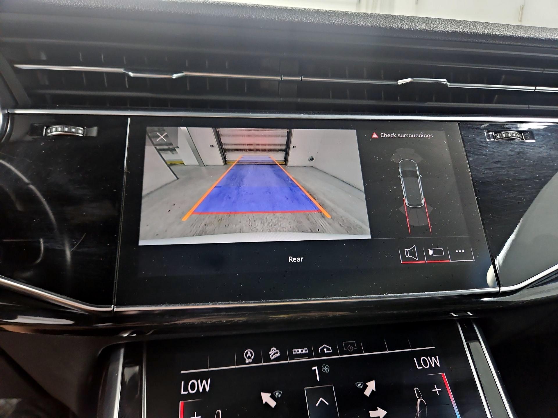 Thumbnail: 2023 Audi Q7 - 15