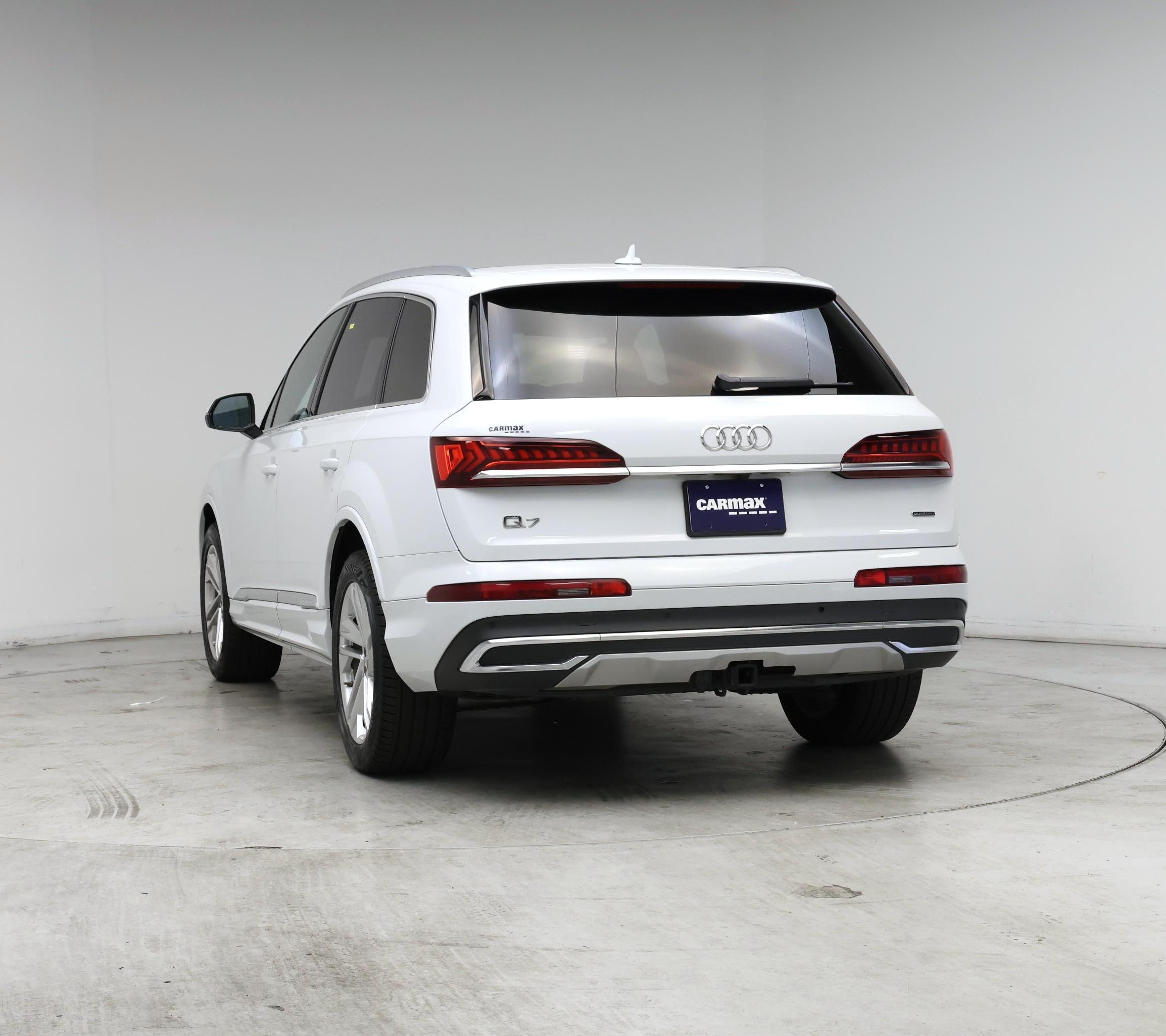 Thumbnail: 2023 Audi Q7 - 6