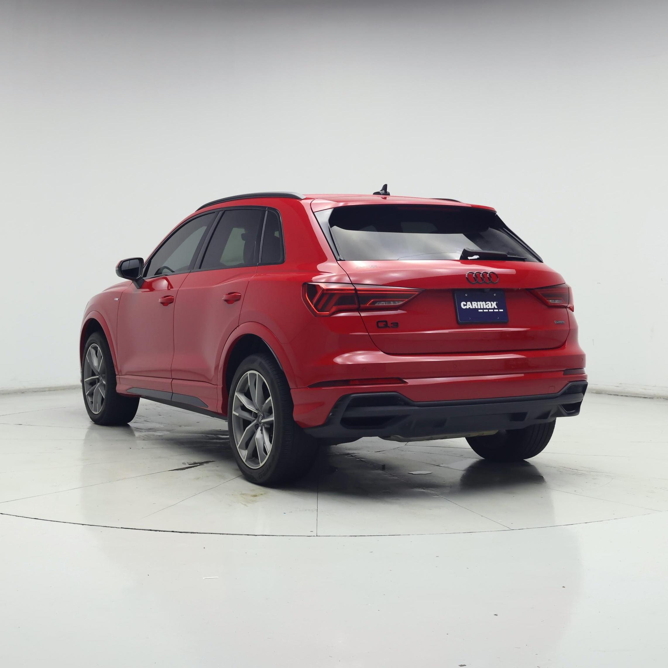 Thumbnail: 2023 Audi Q3 - 2