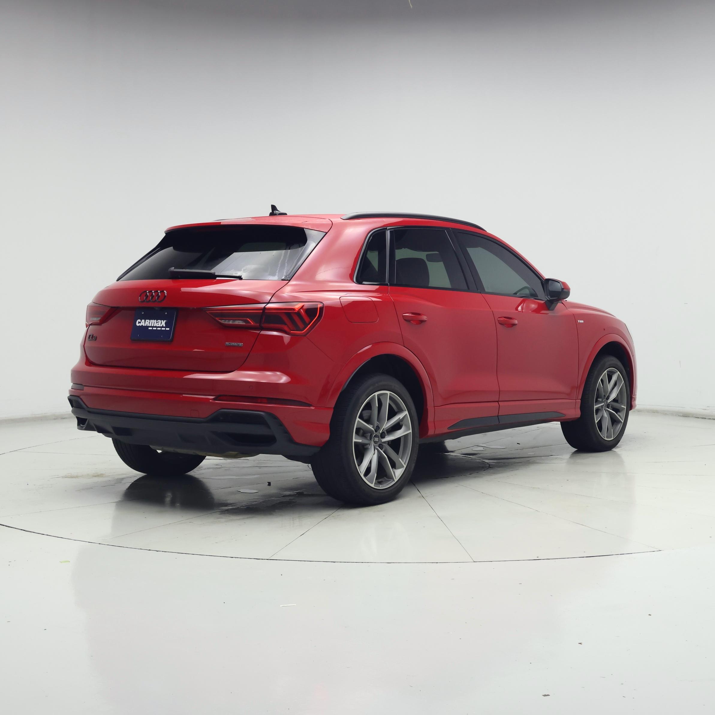 Thumbnail: 2023 Audi Q3 - 8