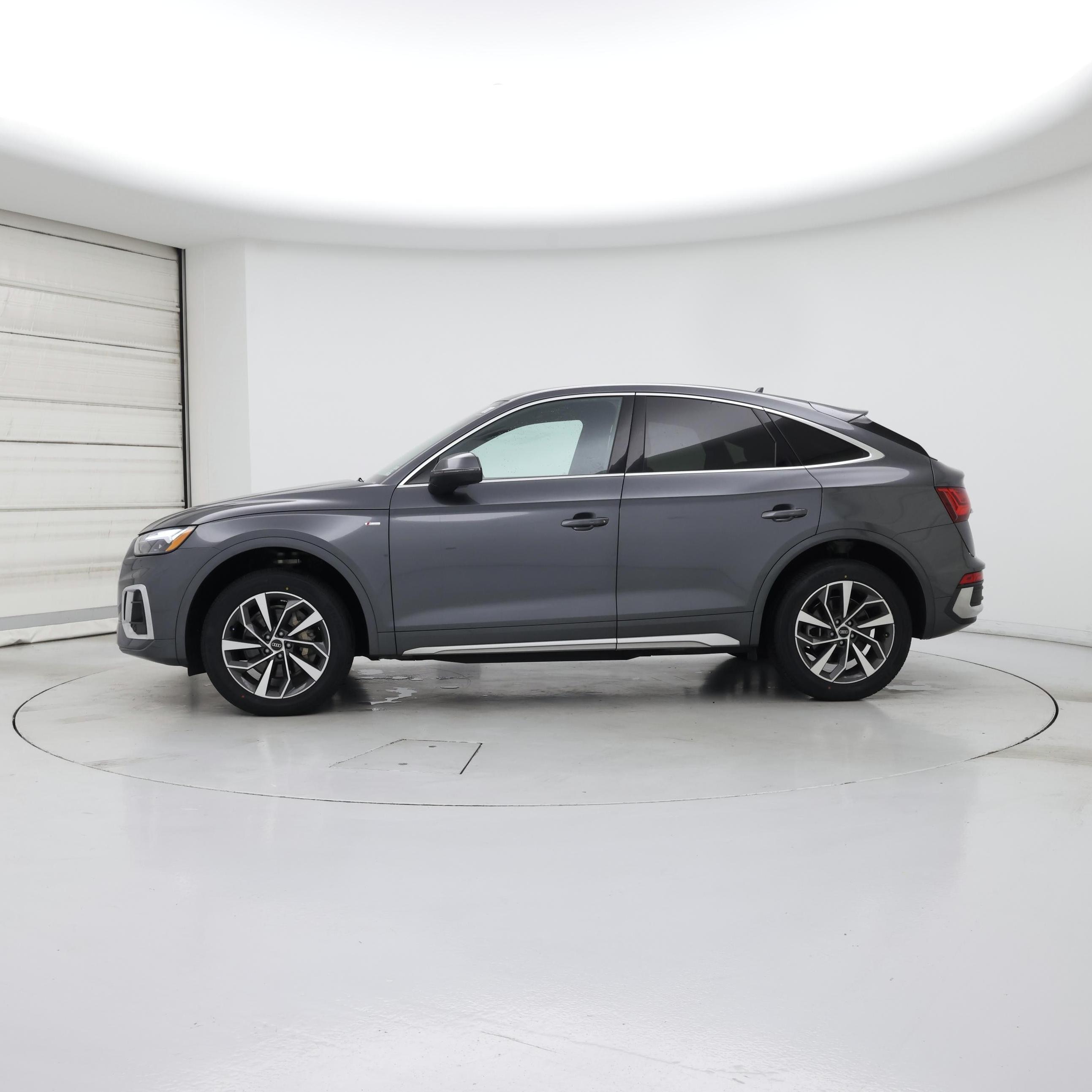 Thumbnail: 2023 Audi Q5 - 3