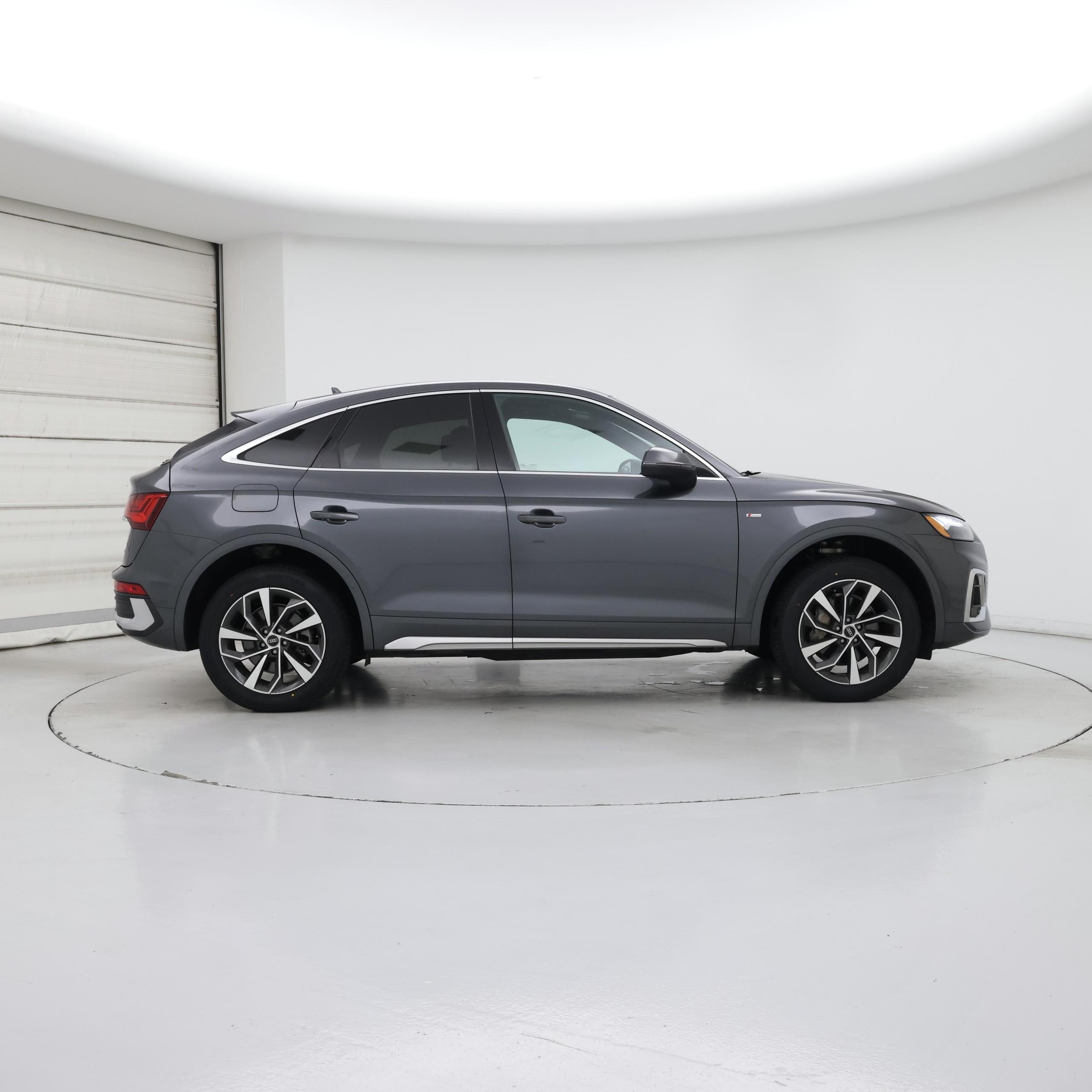 Thumbnail: 2023 Audi Q5 - 7