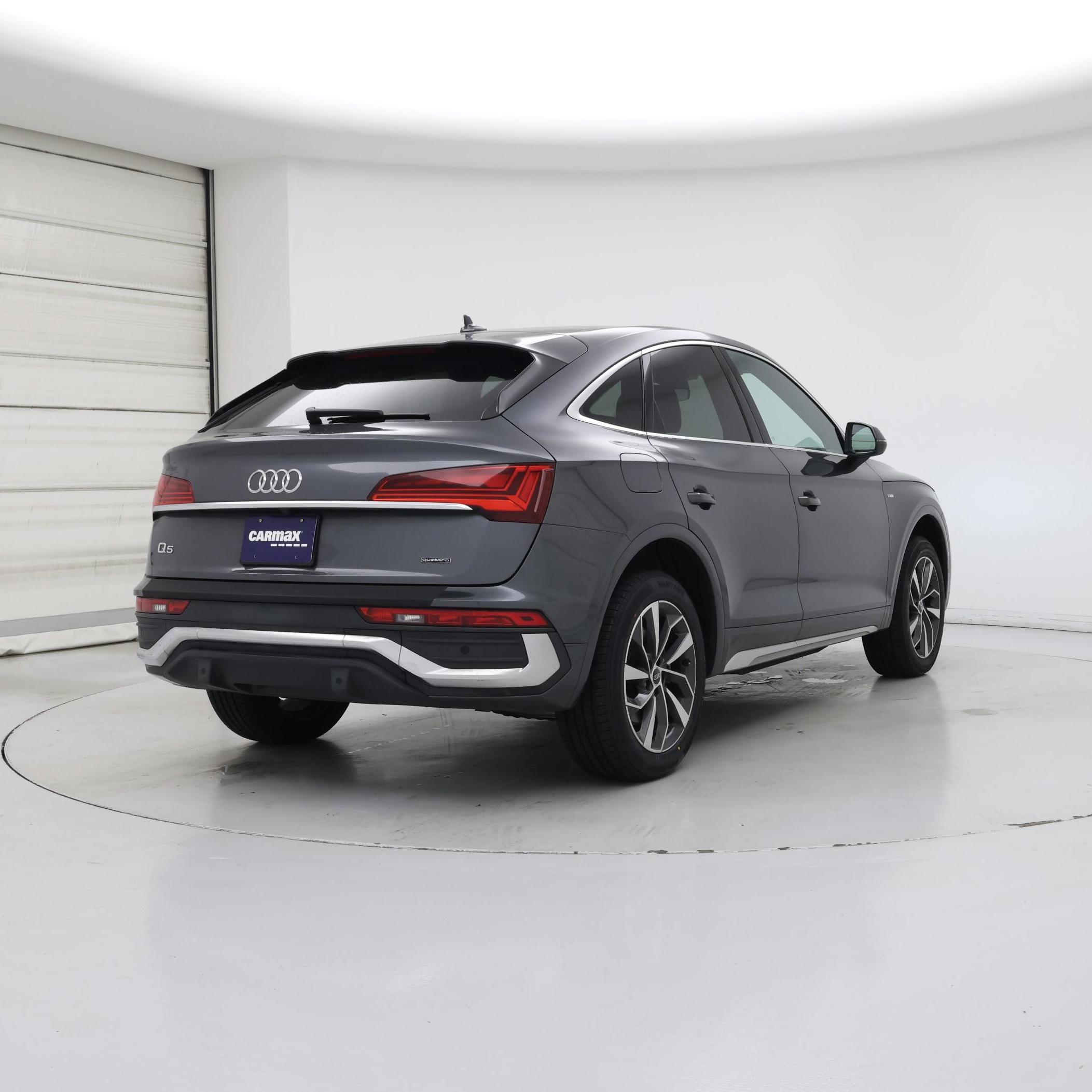 Thumbnail: 2023 Audi Q5 - 8