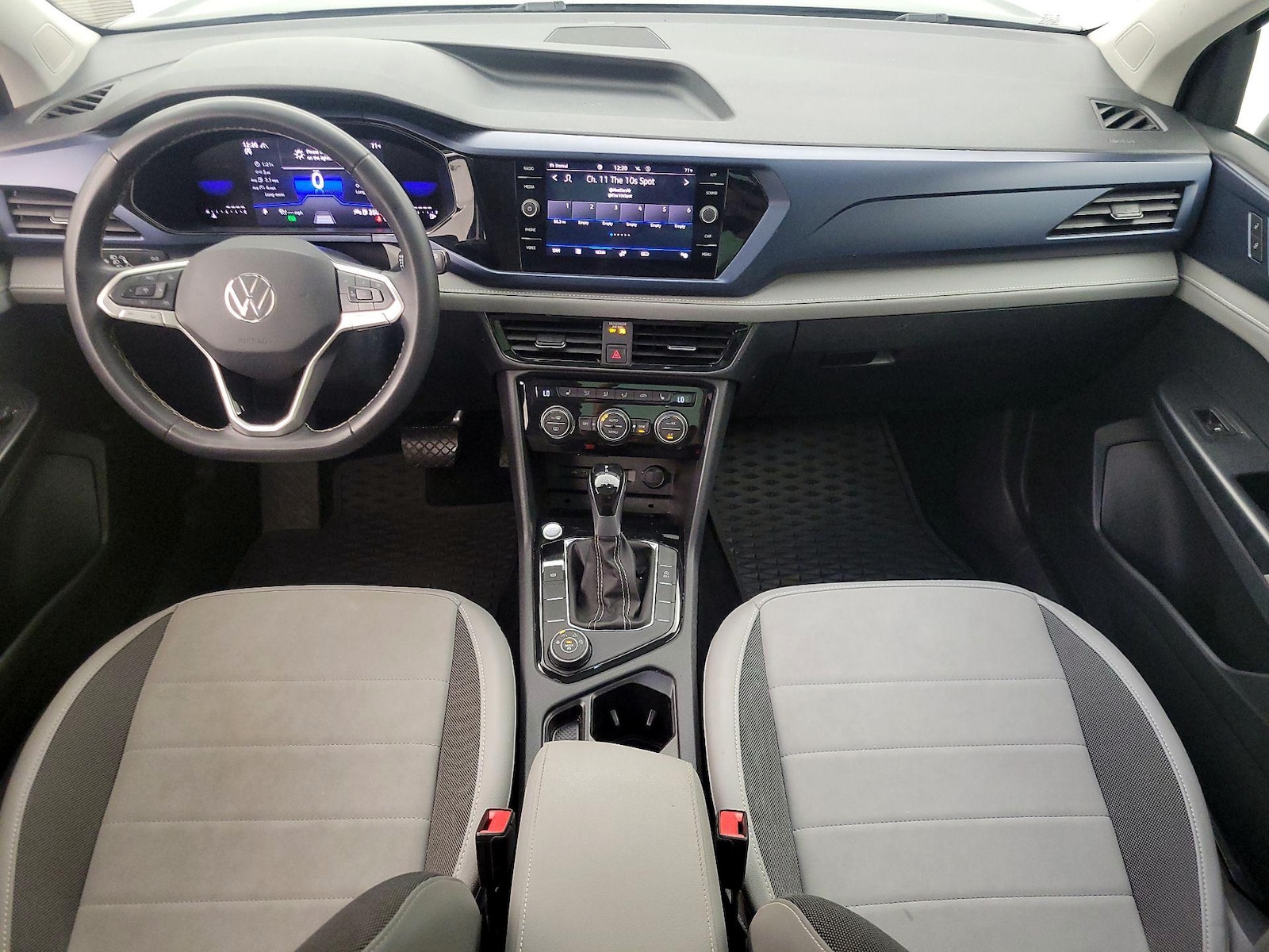 2024 Volkswagen Taos SE - Photo 10