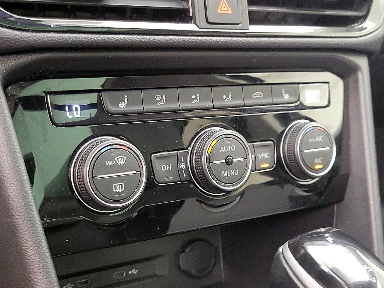 2024 Volkswagen Taos SE - Photo 17